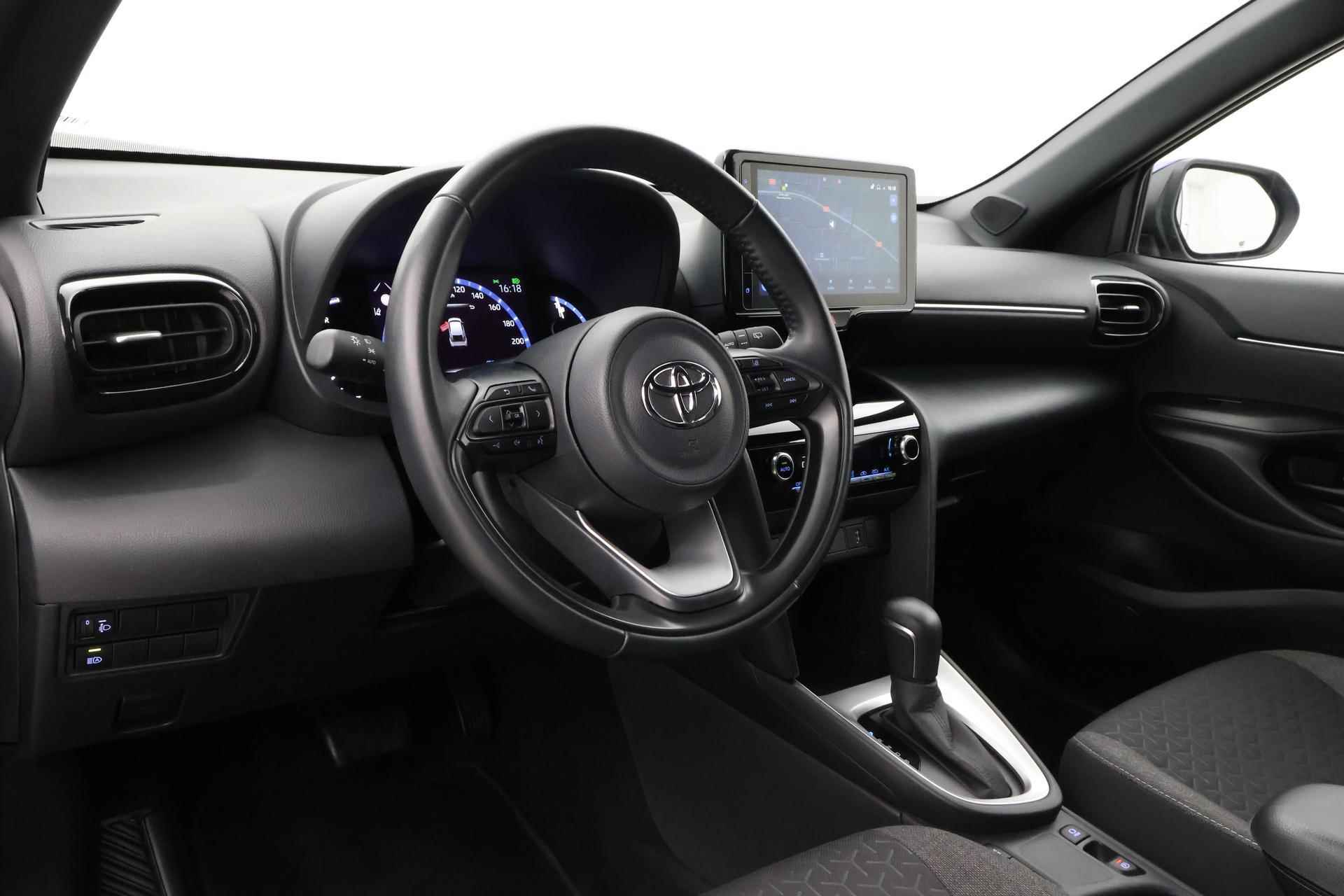 Toyota Yaris Cross 1.5 Hybrid Dynamic | Navigatie - 2/36