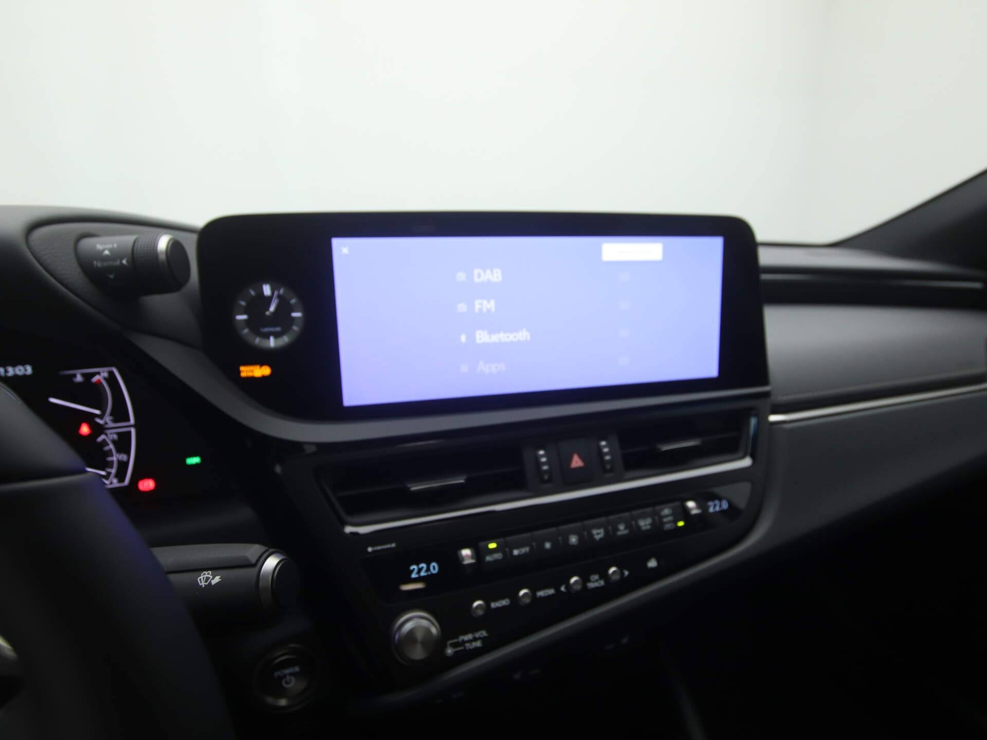 Lexus ES 300h F-Sport Design *Demo* | Zwart Leder + Stoelverwarming | Navigatie | - 7/39