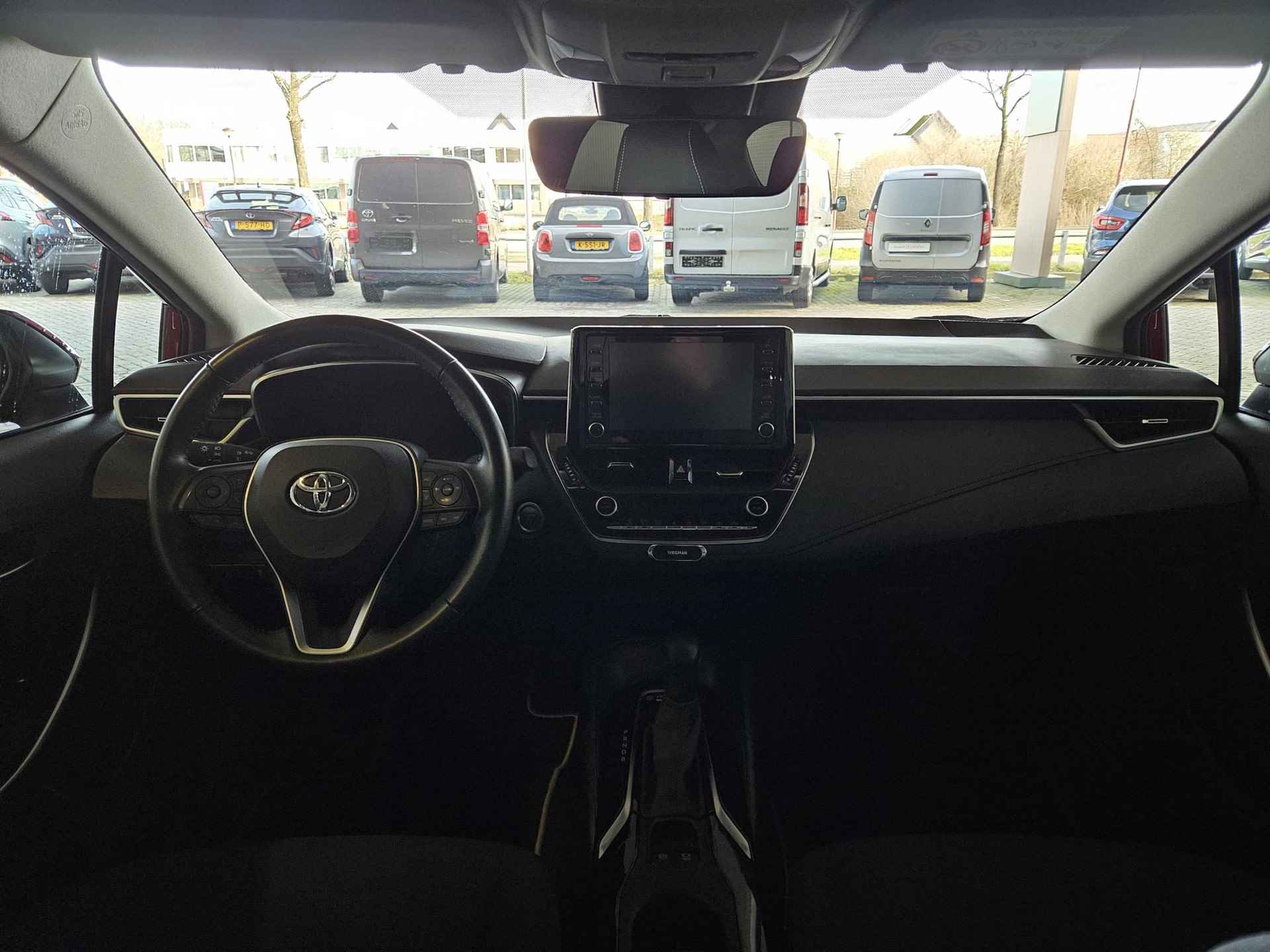 Toyota Corolla 1.8 Hybrid First Edition  Sedan - 15/35