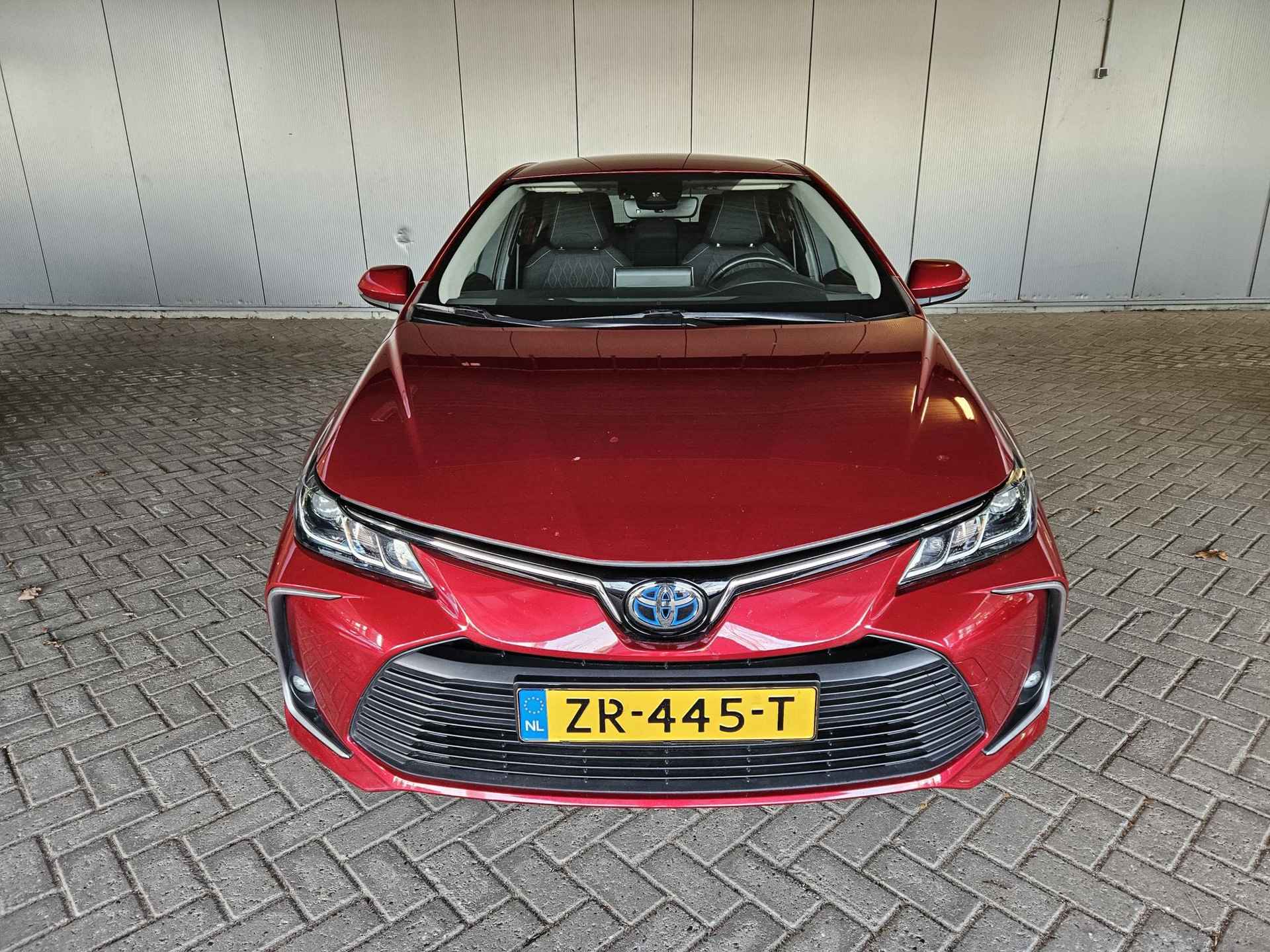 Toyota Corolla 1.8 Hybrid First Edition  Sedan - 30/35