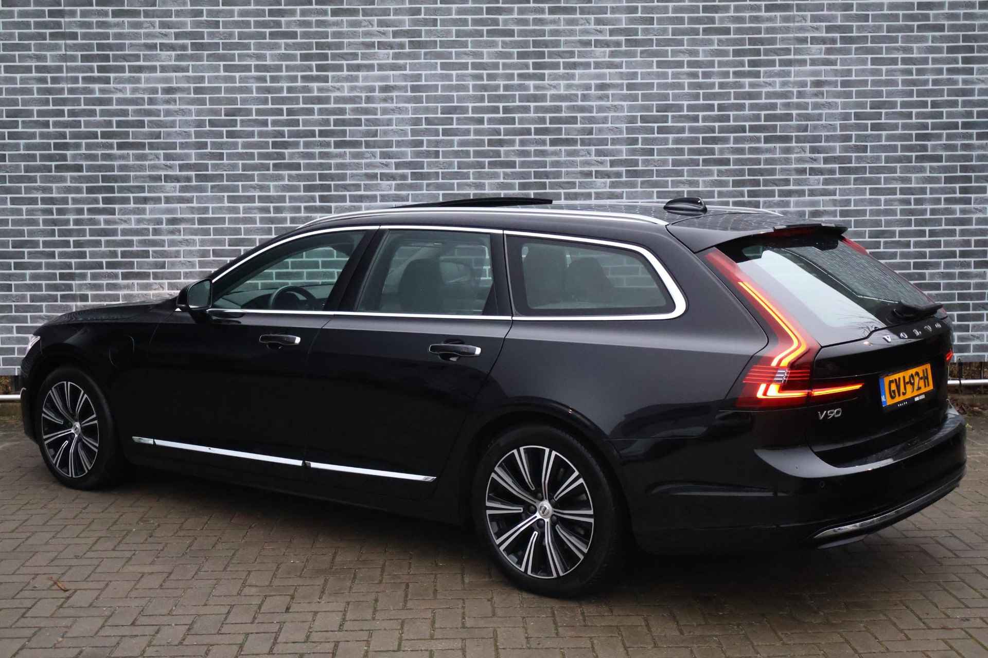 Volvo V90 2.0 T6 AWD Inscription | Harman/Kardon | Panoramadak | Rondomzicht Camera | Head-up Display - 6/34