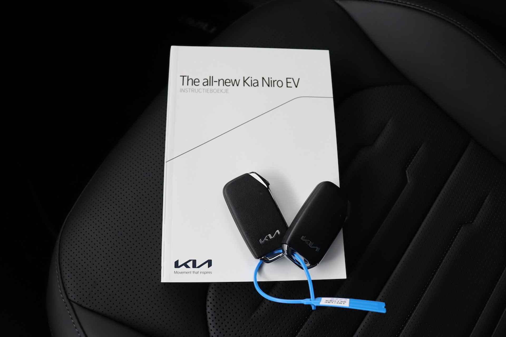 Kia Niro EV DynamicPlusLine 64,8 kWh - Direct Leverbaar! - Keyless Entry - Stoel/Stuur Verwarming - Navigatie - Adaptief Cruise Control - Fabrieksgarantie Tot 2030 - 59/66