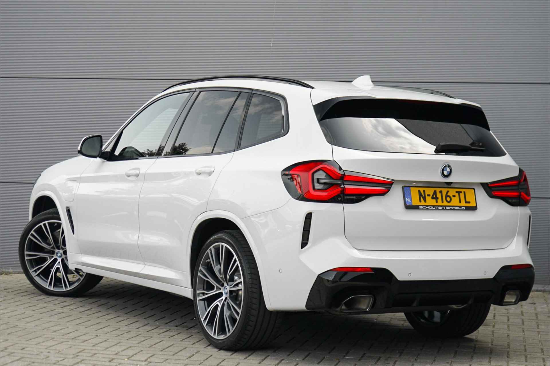 BMW X3 xDrive30e Business Ed. M-Sport Pano Trekhaak HUD Laser Memory Seats - 13/61