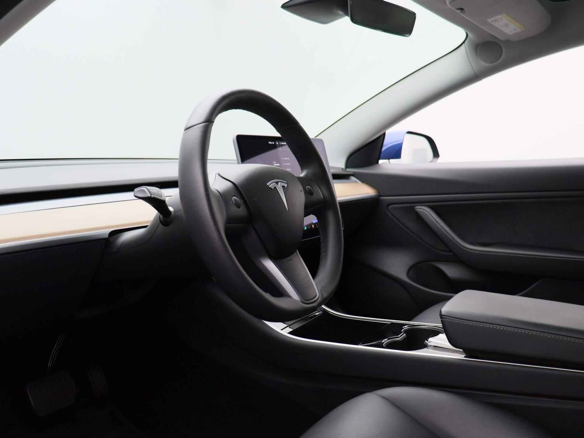 Tesla Model 3 Standard RWD Plus 60 kWh Aut. | Leder | Navigatie | ECC | Camera | PDC | LMV | LED | DAB | Apple carplay | 4x nieuwe banden - 26/33