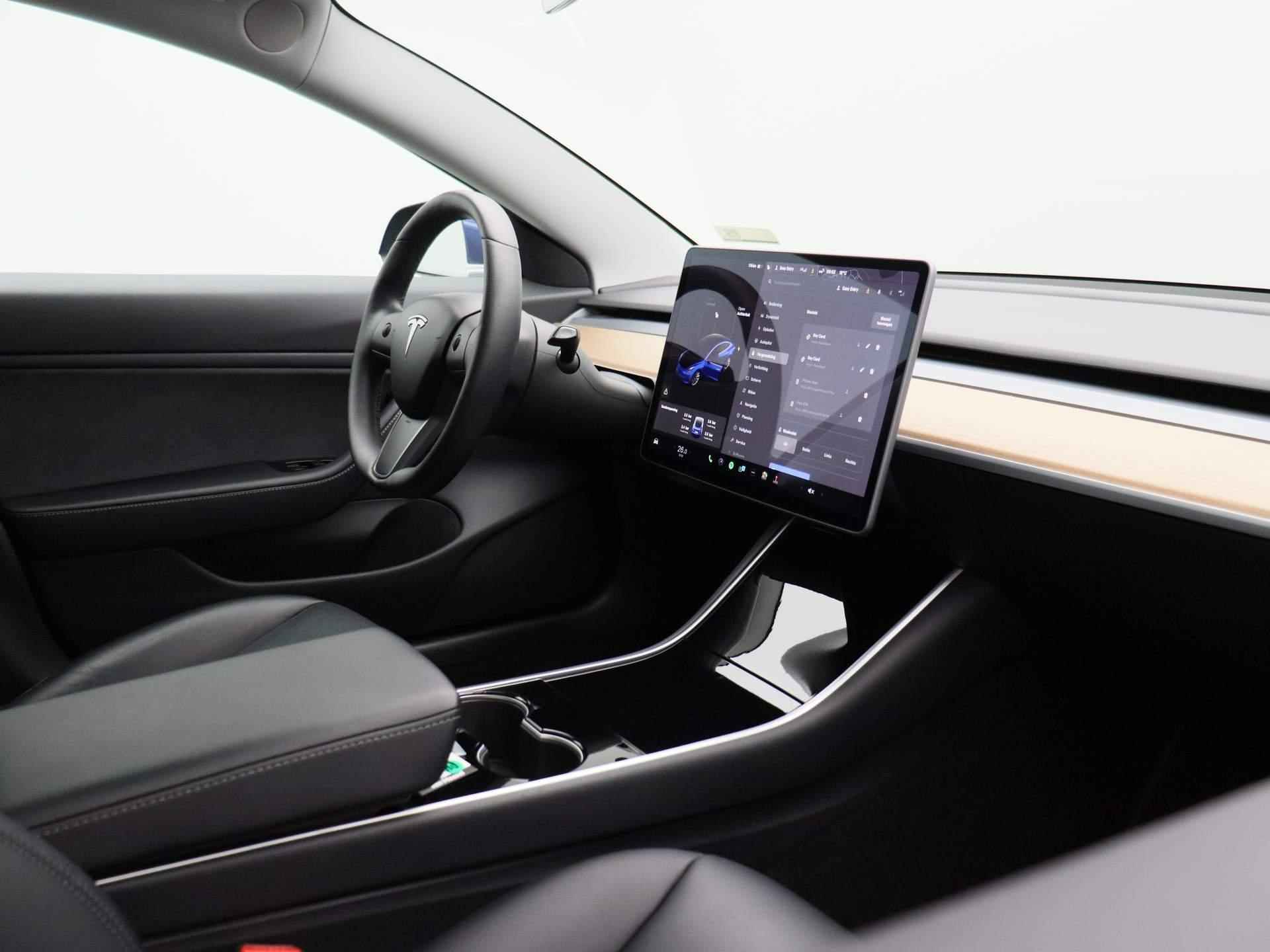 Tesla Model 3 Standard RWD Plus 60 kWh Aut. | Leder | Navigatie | ECC | Camera | PDC | LMV | LED | DAB | Apple carplay | 4x nieuwe banden - 28/33