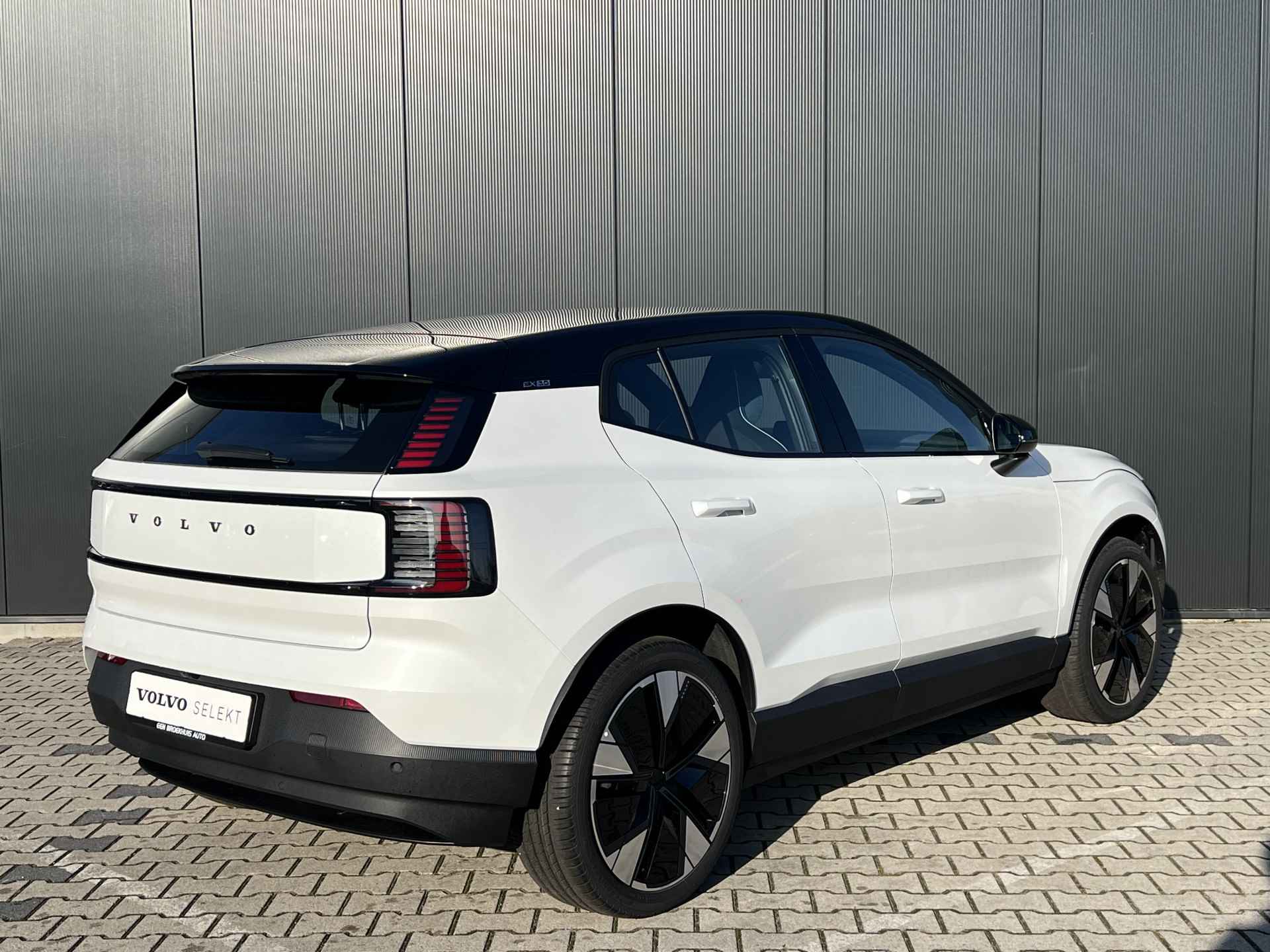 Volvo EX30 Single Motor Extended Range Plus 69 kWh | 20 Inch | Parelmoer Lak | Harman/Kardon | Camera | Adaptive Cruise | DAB - 5/31