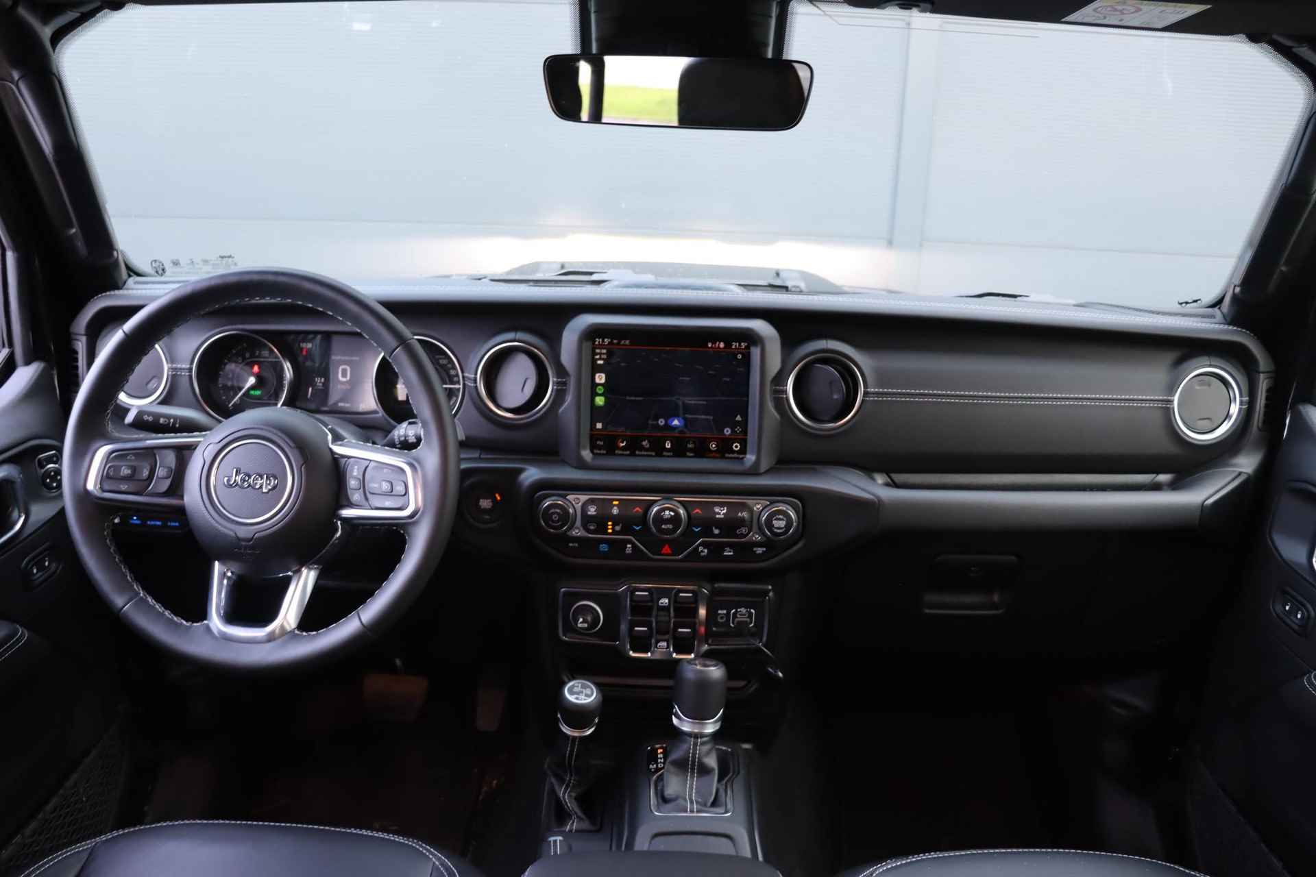 Jeep Wrangler Unlimited 4xe 380 Sahara / Carplay / Winterpakket / Camera / - 13/37