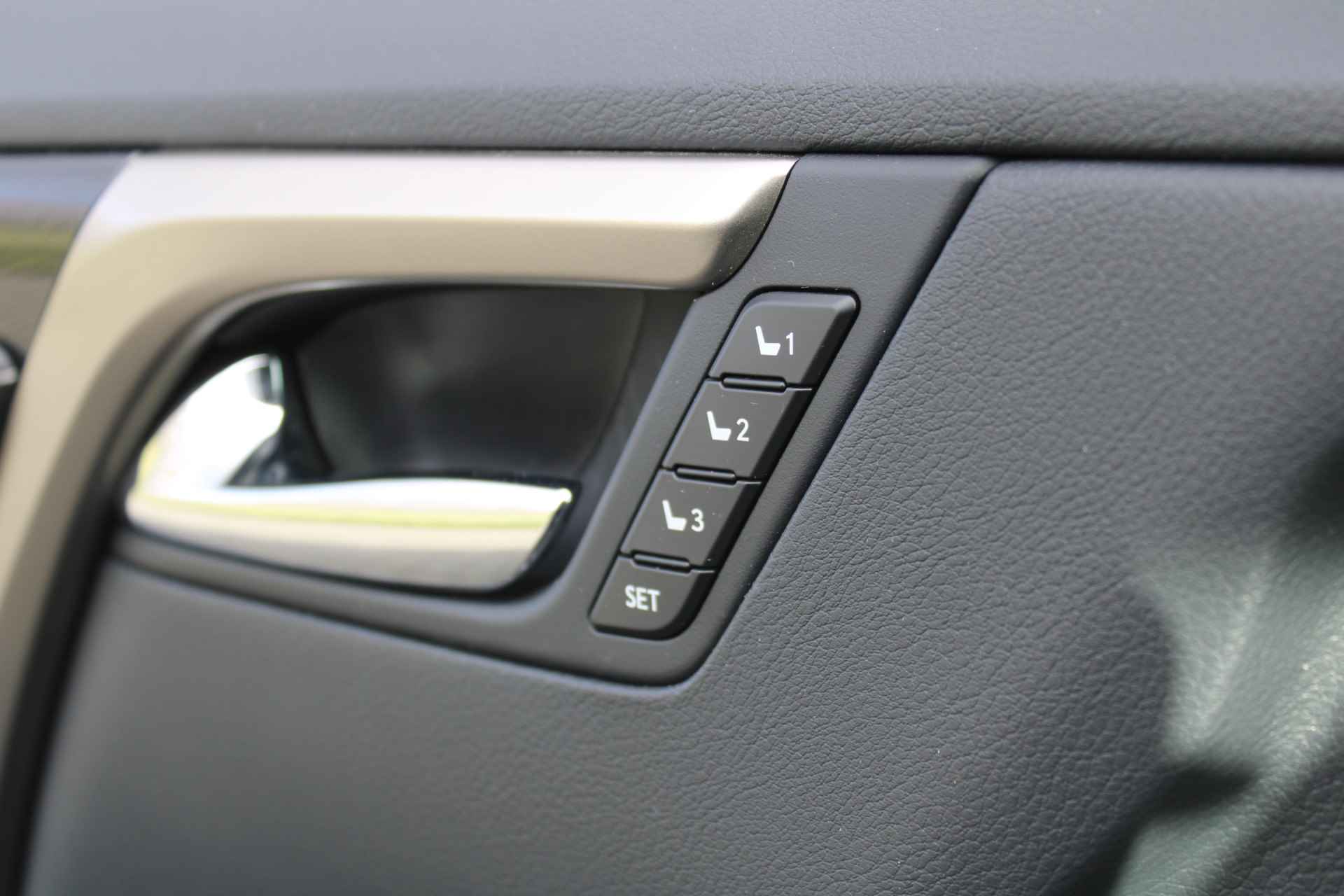 Lexus RX 450h 4WD Luxury Line | 20" LM | Navi | Camera | Leer | Schuif/kantel dak | Cruise | PDC | Zeer mooie auto | - 28/40