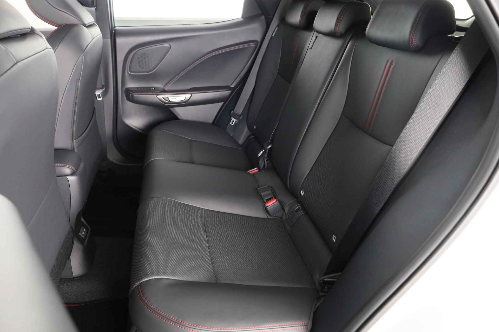 Lexus LBX Emotion 2WD *DEMO* | Tech Pack | Navigatie | - 22/42