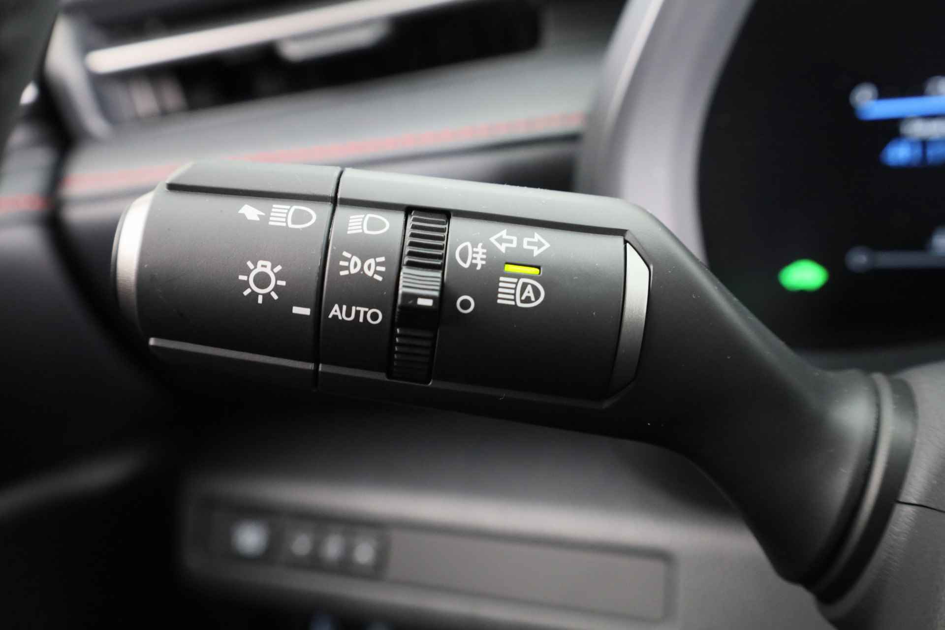 Lexus LBX Emotion 2WD *DEMO* | Tech Pack | Navigatie | - 24/42