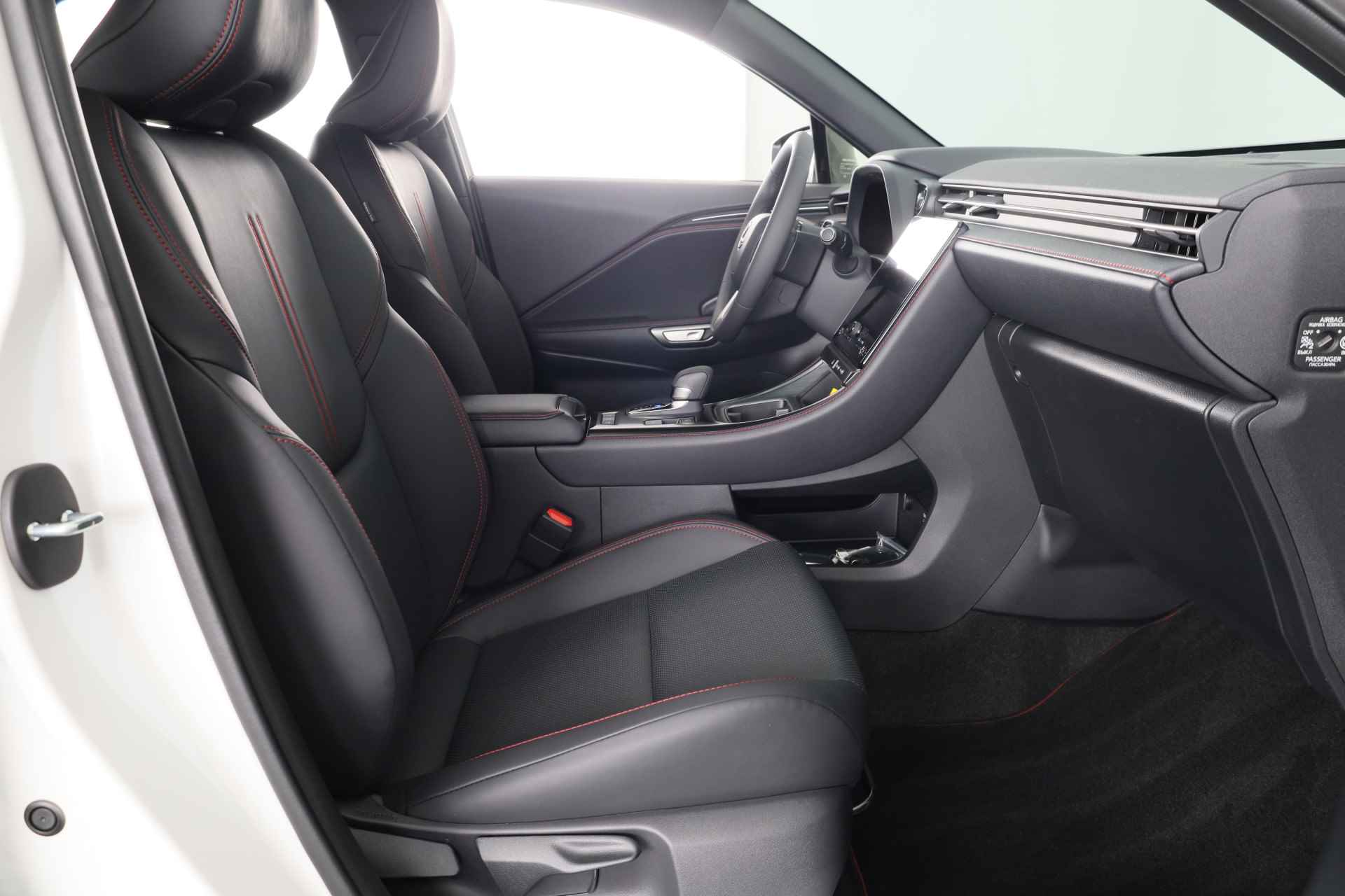Lexus LBX Emotion 2WD *DEMO* | Tech Pack | Navigatie | - 31/42