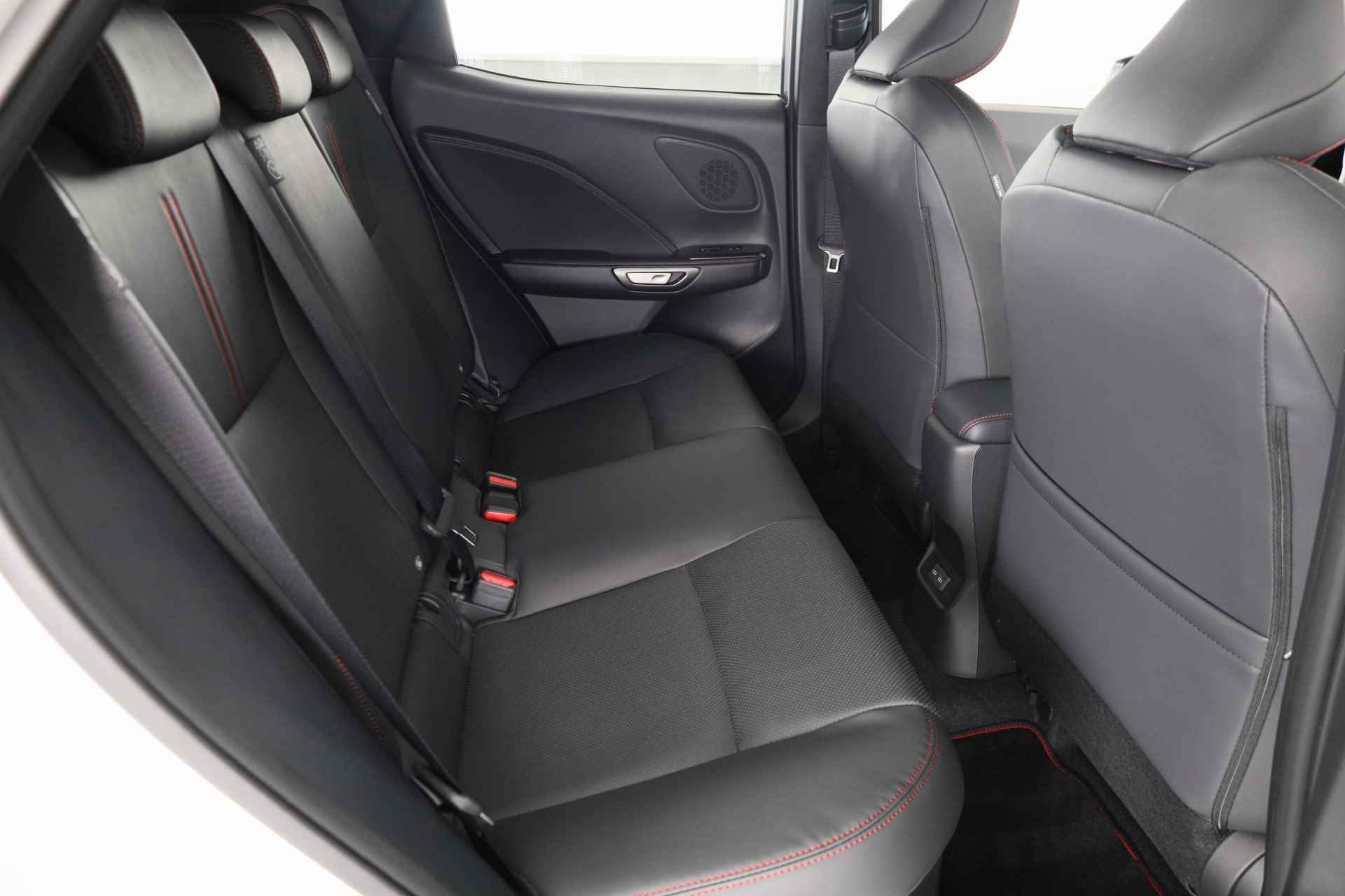 Lexus LBX Emotion 2WD *DEMO* | Tech Pack | Navigatie | - 32/42