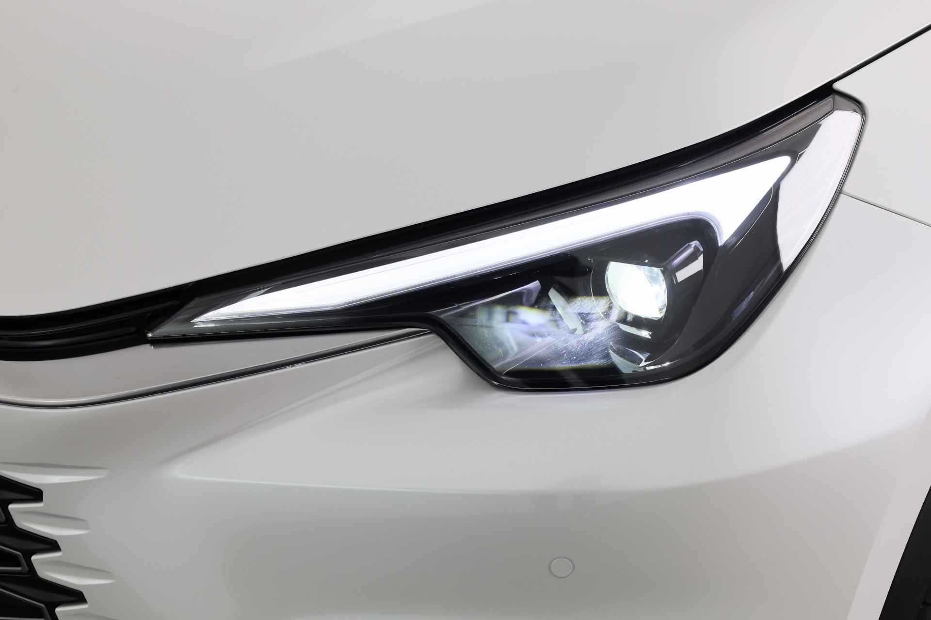Lexus LBX Emotion 2WD *DEMO* | Tech Pack | Navigatie | - 40/42