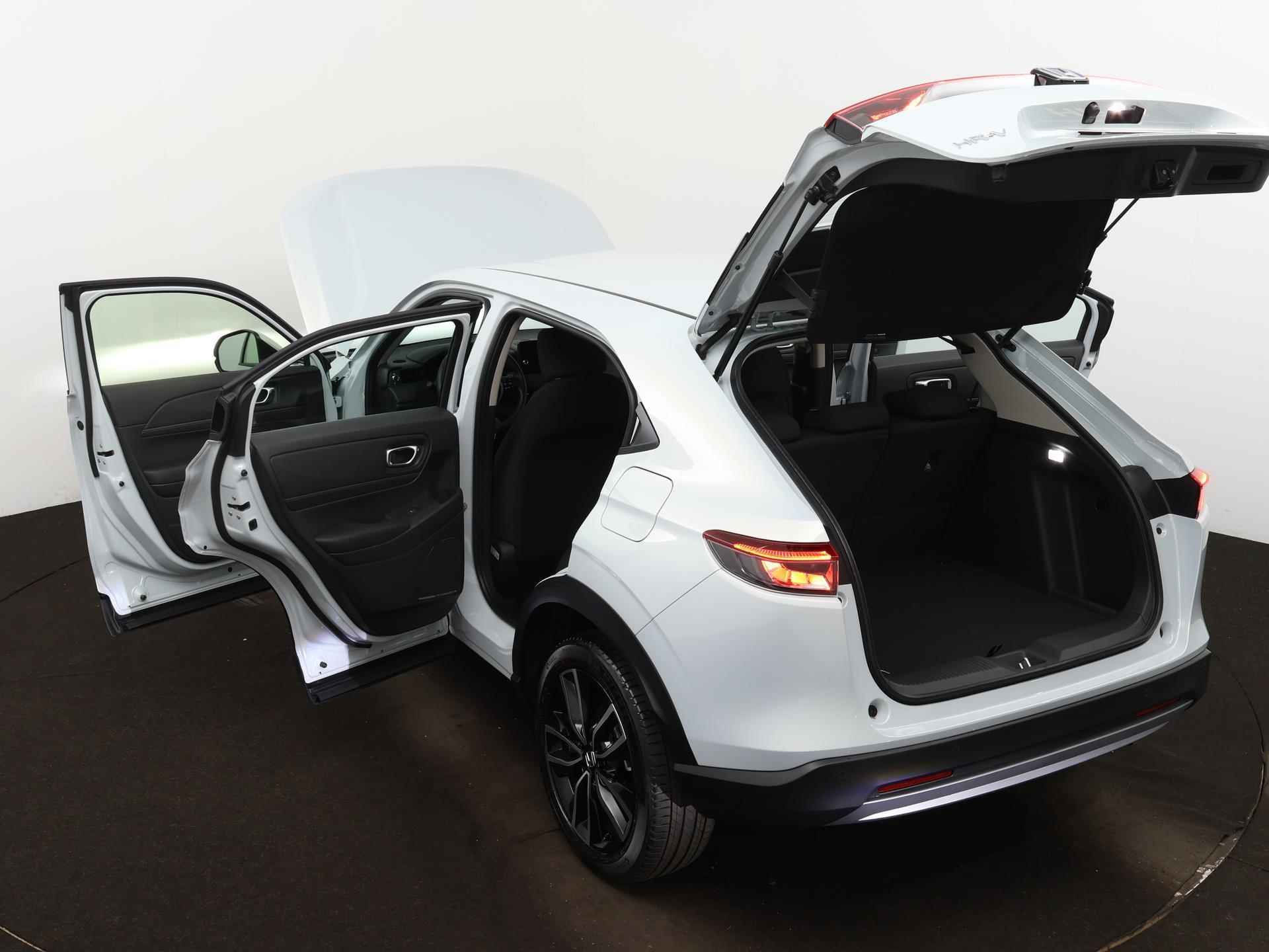 Honda HR-V 1.5 e:HEV Elegance | Incl. € 1500,- Nieuwe start voordeel! | Op bestelling! | Tot 10 jaar garantie!* | Navigatie | Elektrische kofferklep | Stuurverwarming | - 12/25