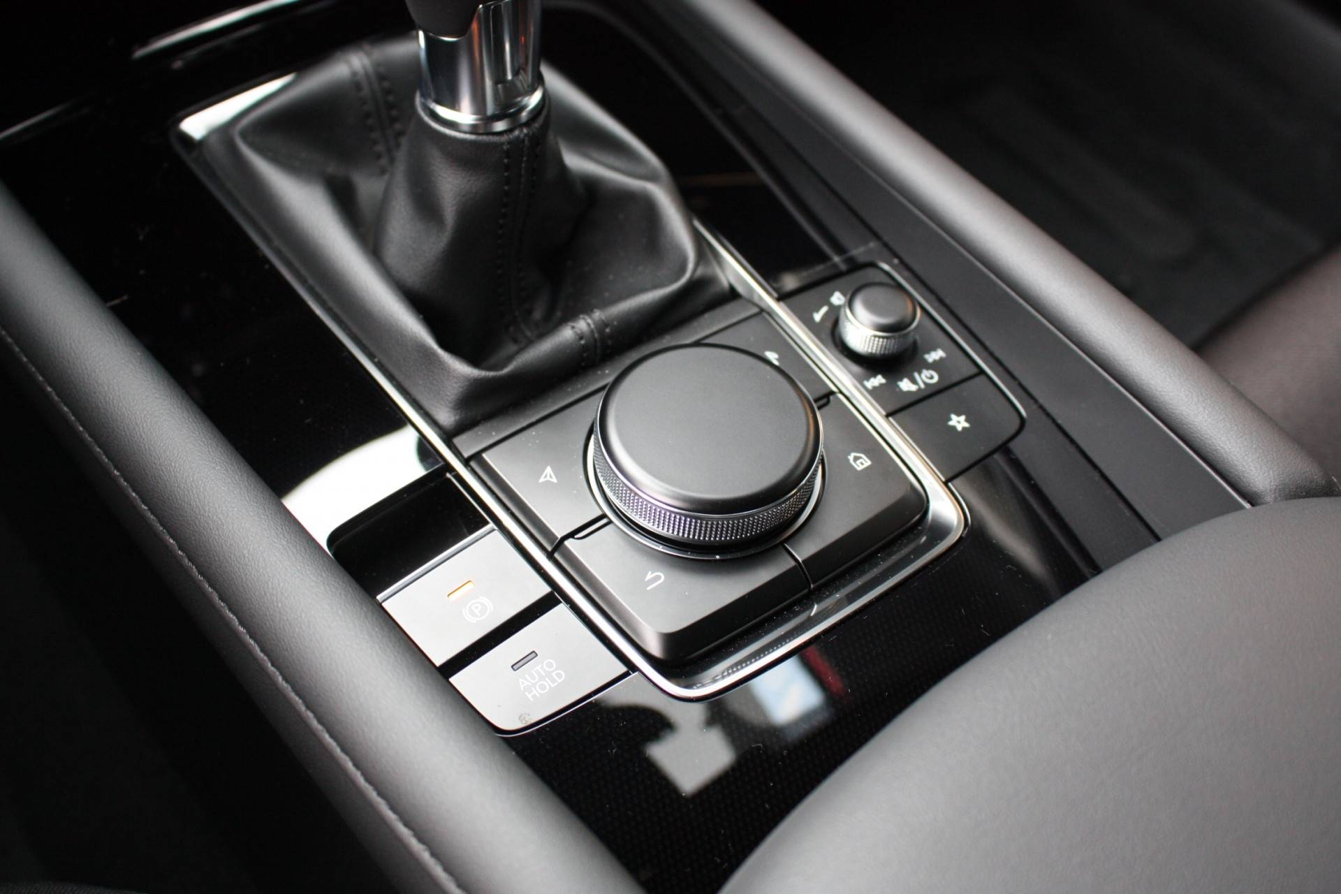 Mazda 3 2.0 e-SkyActiv-G 122 | Stoel- Stuurverwarming | Apple carplay/ Android auto | DAB | LED | HUD | - 12/45
