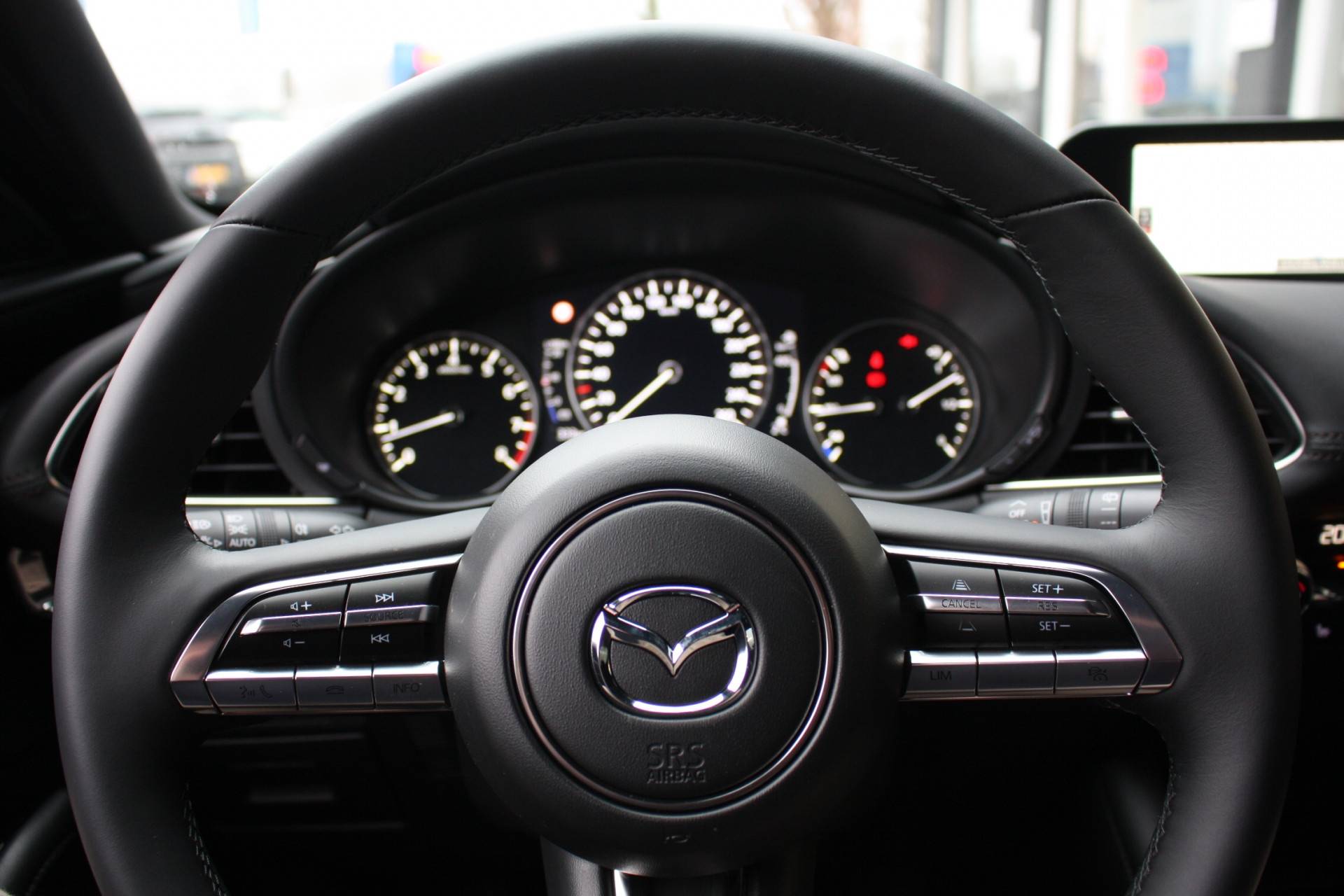 Mazda 3 2.0 e-SkyActiv-G 122 | Stoel- Stuurverwarming | Apple carplay/ Android auto | DAB | LED | HUD | - 24/45