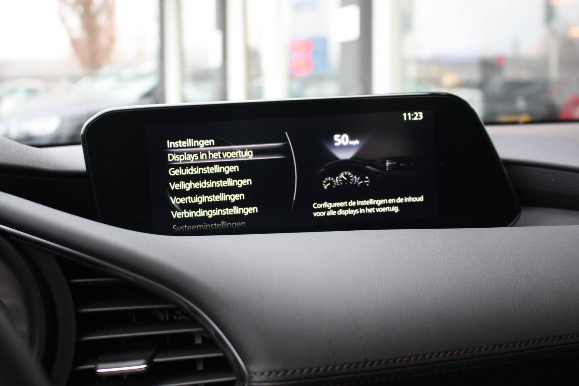 Mazda 3 2.0 e-SkyActiv-G 122 | Stoel- Stuurverwarming | Apple carplay/ Android auto | DAB | LED | HUD | - 35/45