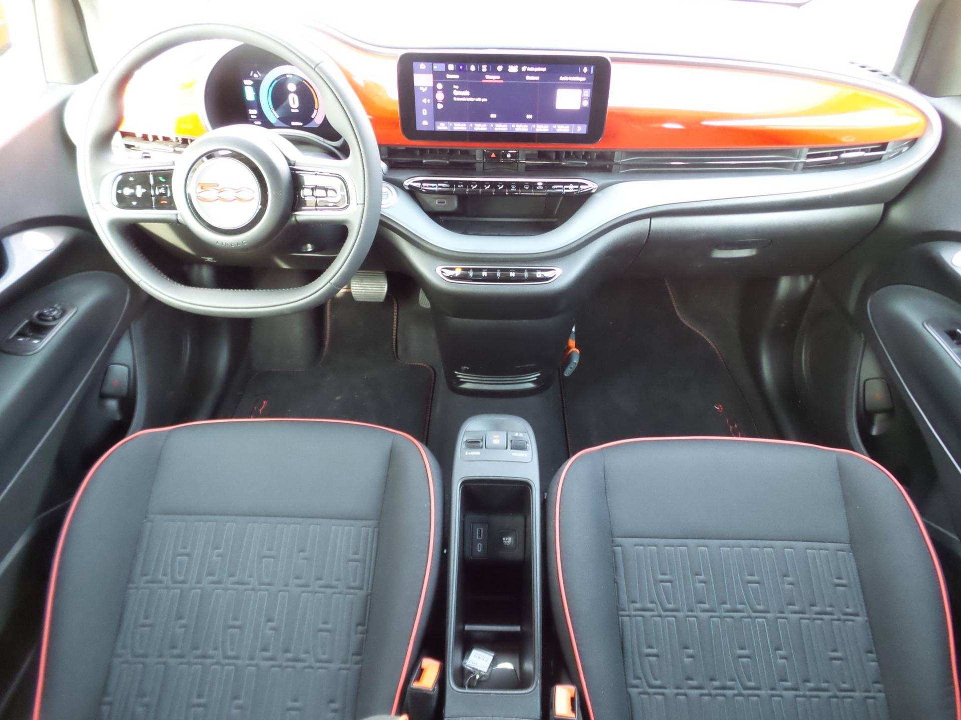 Fiat 500e Cabrio RED 42 kWh | Clima | Navi | Draadloos laden smartphone | Apple Carplay | PDC | € 2.000,- SEPP - 6/20