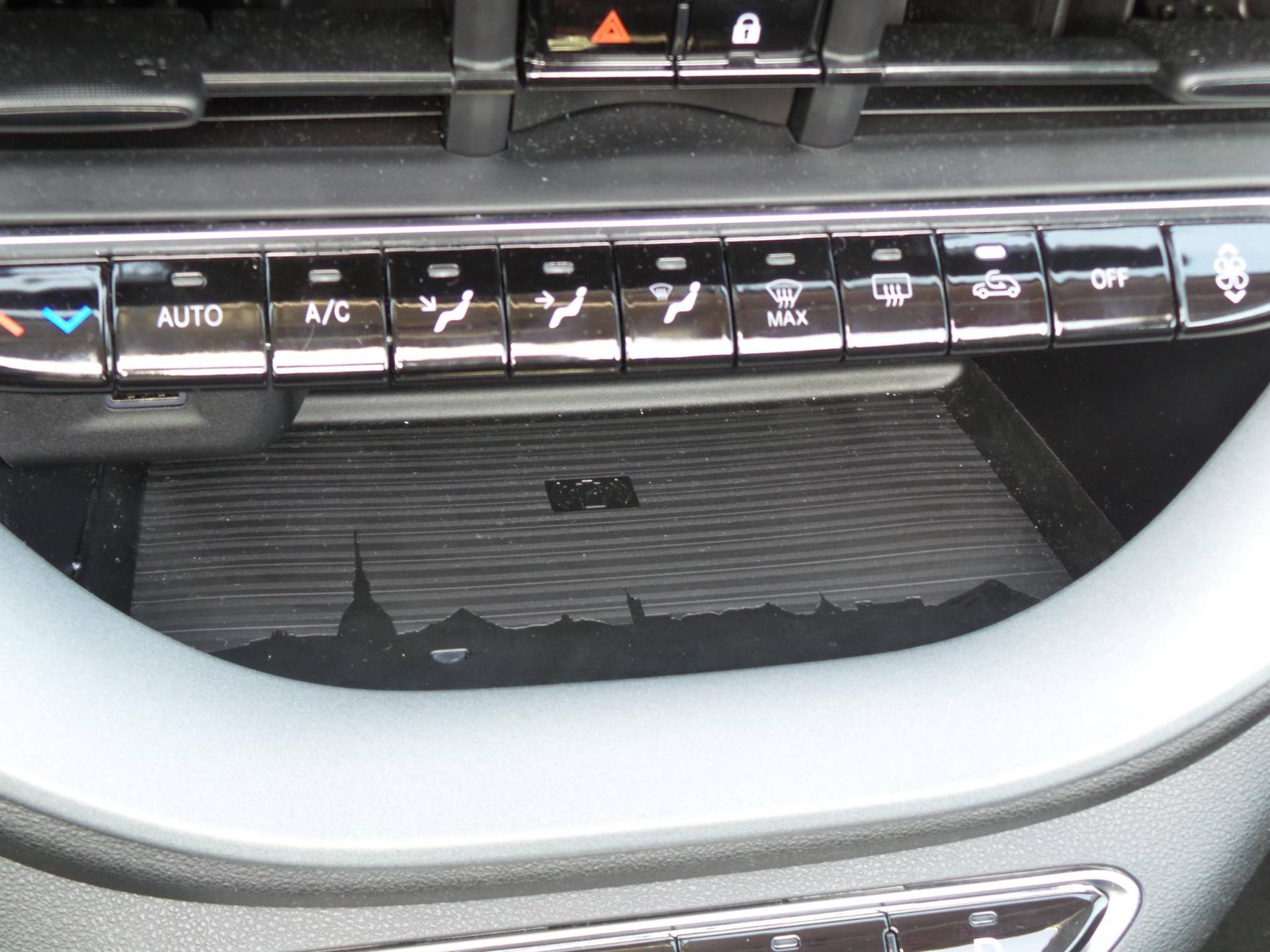 Fiat 500e Cabrio RED 42 kWh | Clima | Navi | Draadloos laden smartphone | Apple Carplay | PDC | € 2.000,- SEPP - 9/20