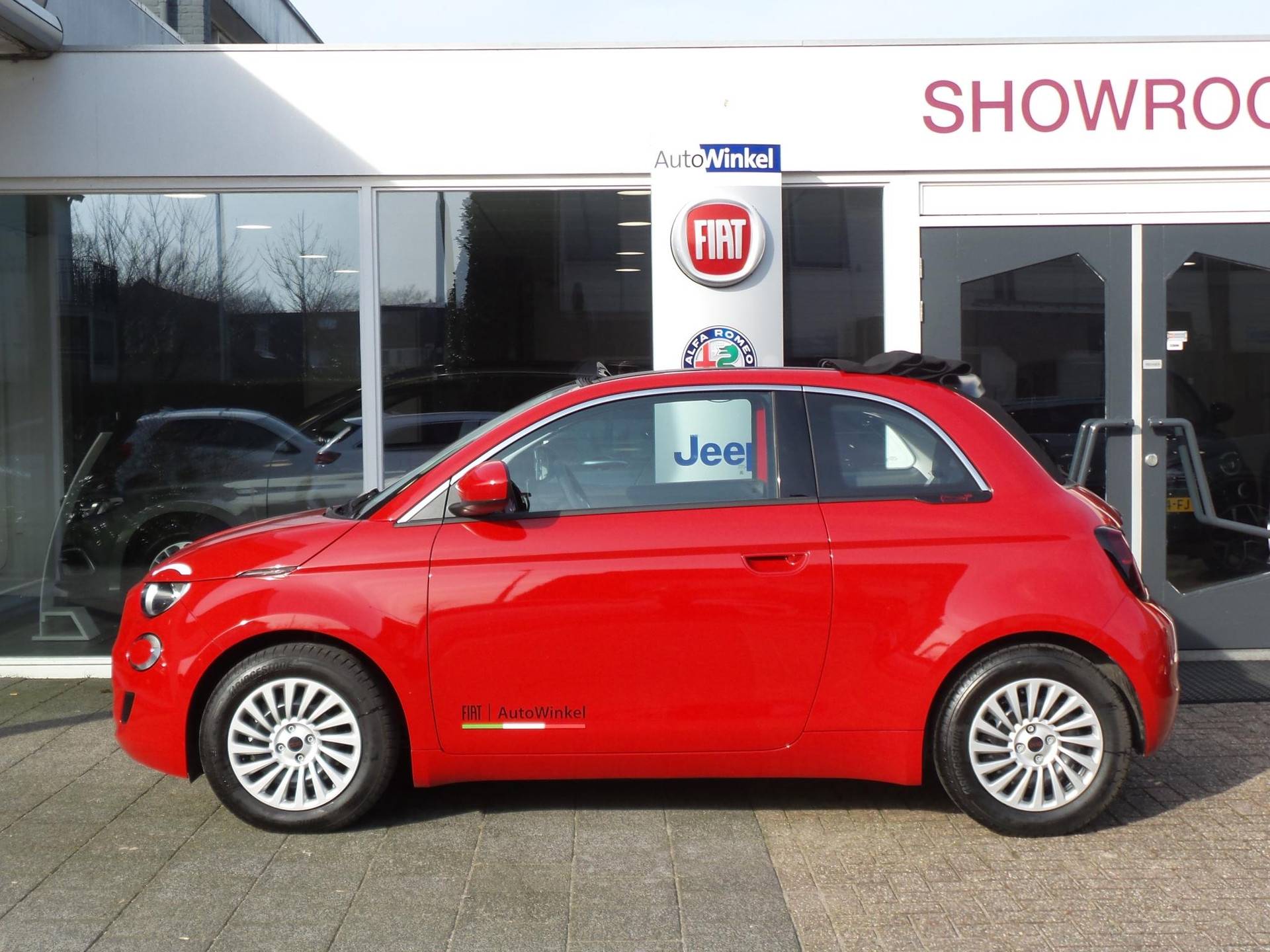 Fiat 500e Cabrio RED 42 kWh | Clima | Navi | Draadloos laden smartphone | Apple Carplay | PDC | € 2.000,- SEPP - 17/20