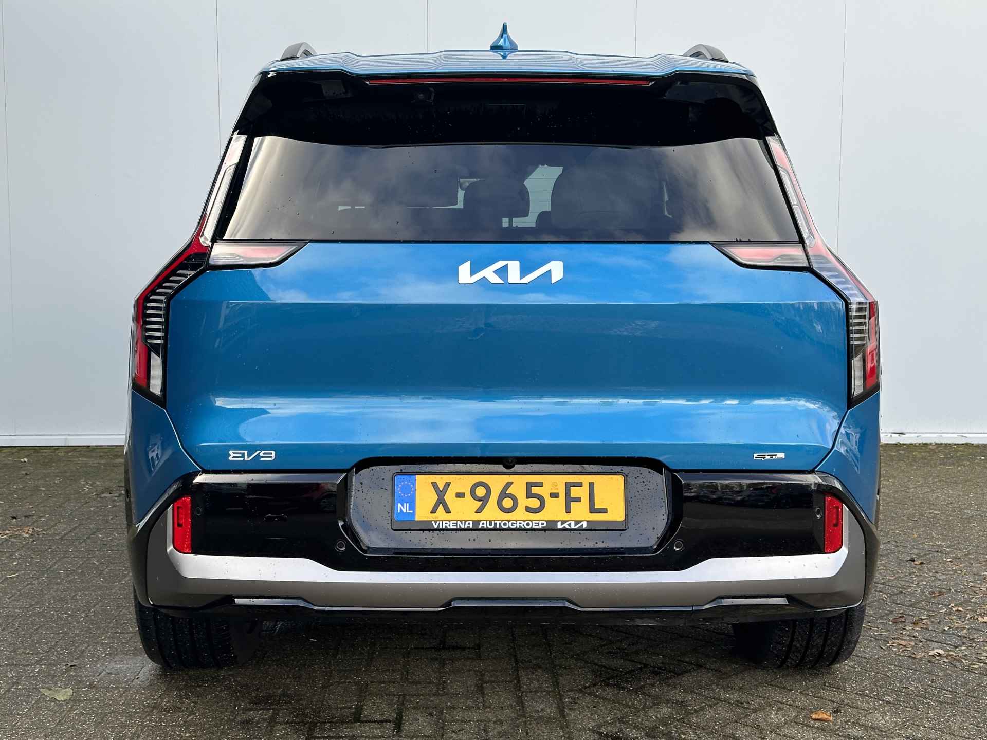 Kia EV9 Launch Edition GT-Line AWD 100 kWh - Uit voorraad leverbaar - Navigatiesysteem 12,3 inch scherm - Batterijverwarming - Digitale Key - Head-up display - Bi-directioneel laden & Slimladen (V2G/V2H) - Fabrieksgarantie Tot 2030 - 7/63