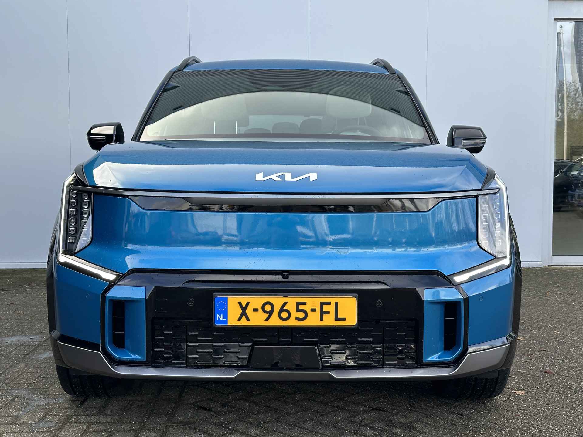 Kia EV9 Launch Edition GT-Line AWD 100 kWh - Uit voorraad leverbaar - Navigatiesysteem 12,3 inch scherm - Batterijverwarming - Digitale Key - Head-up display - Bi-directioneel laden & Slimladen (V2G/V2H) - Fabrieksgarantie Tot 2030 - 10/63