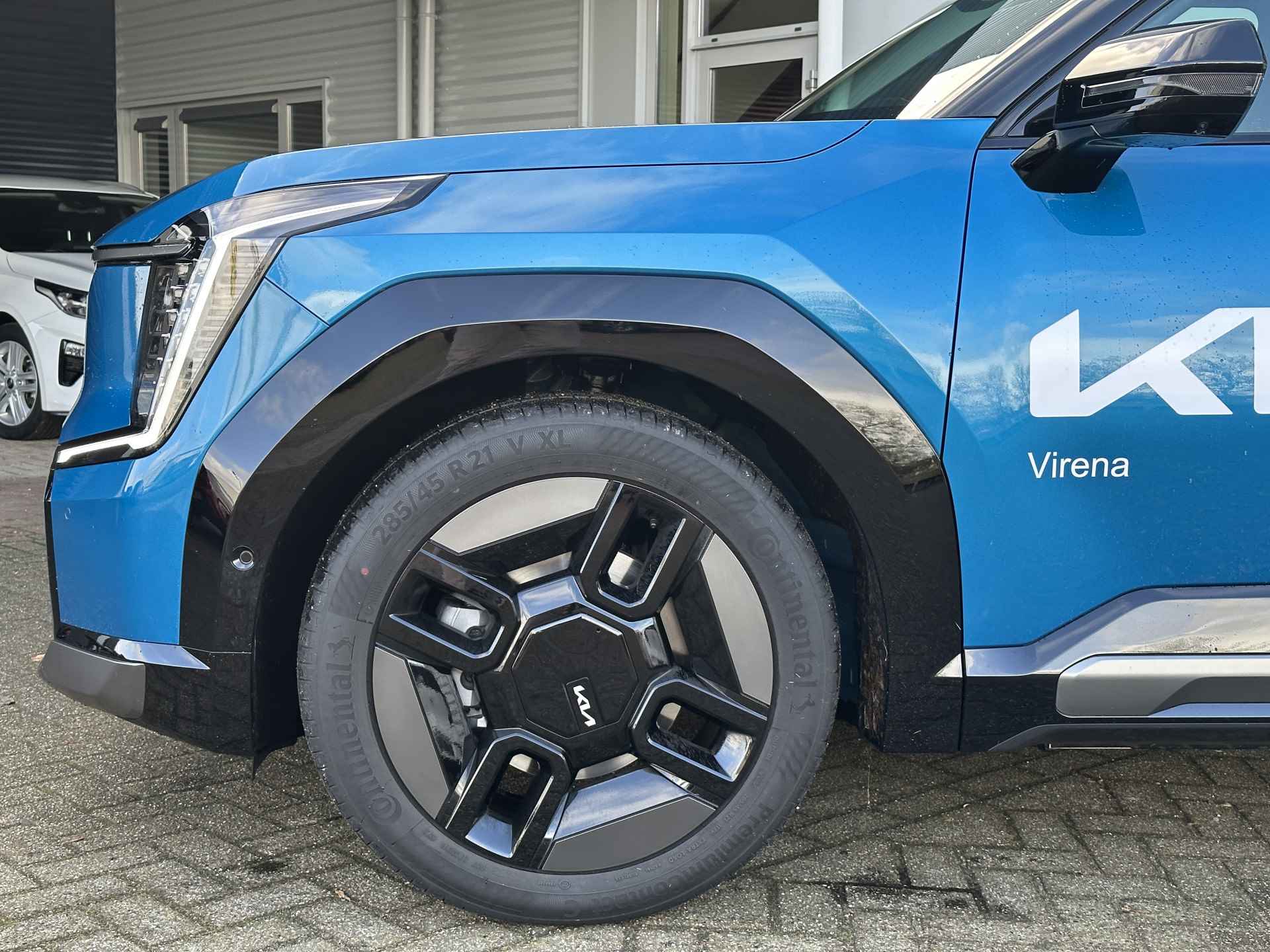 Kia EV9 Launch Edition GT-Line AWD 100 kWh - Uit voorraad leverbaar - Navigatiesysteem 12,3 inch scherm - Batterijverwarming - Digitale Key - Head-up display - Bi-directioneel laden & Slimladen (V2G/V2H) - Fabrieksgarantie Tot 2030 - 11/63