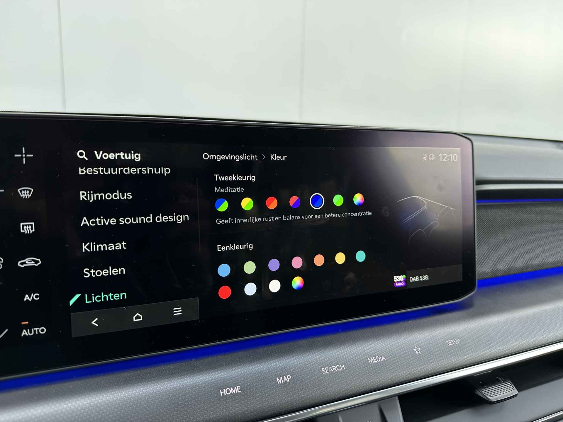 Kia EV9 Launch Edition GT-Line AWD 100 kWh - Uit voorraad leverbaar - Navigatiesysteem 12,3 inch scherm - Batterijverwarming - Digitale Key - Head-up display - Bi-directioneel laden & Slimladen (V2G/V2H) - Fabrieksgarantie Tot 2030 - 48/63