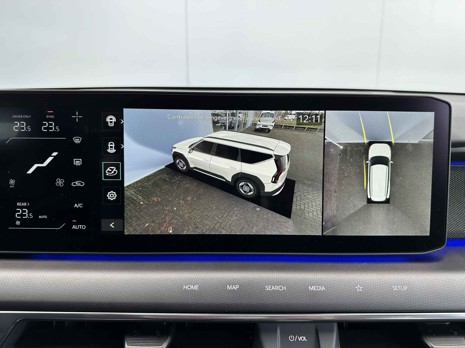 Kia EV9 Launch Edition GT-Line AWD 100 kWh - Uit voorraad leverbaar - Navigatiesysteem 12,3 inch scherm - Batterijverwarming - Digitale Key - Head-up display - Bi-directioneel laden & Slimladen (V2G/V2H) - Fabrieksgarantie Tot 2030 - 50/63