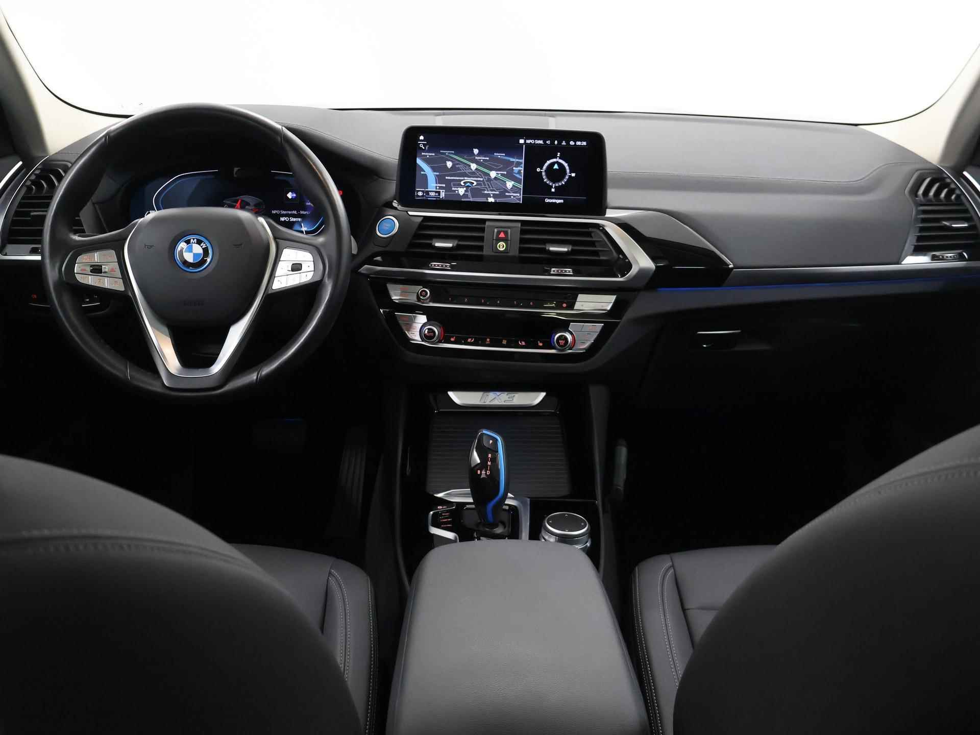 BMW iX3 Executive 80 kWh | Elektrisch verstelbare stoelen + geheugen | Digitaal Dashboard | Camera | Apple CarPlay | Navigatie | Stoelverwarming | Standkachel | Panoramadak | Adaptieve Cruise Control | Trekhaak | - 9/49