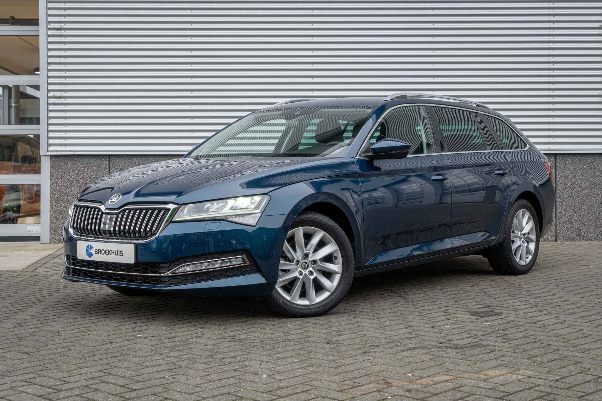 Škoda Superb Combi 1.5 TSI ACT Business Edition Plus | Trekhaak | Camera| Adaptive| Electrische stoel|