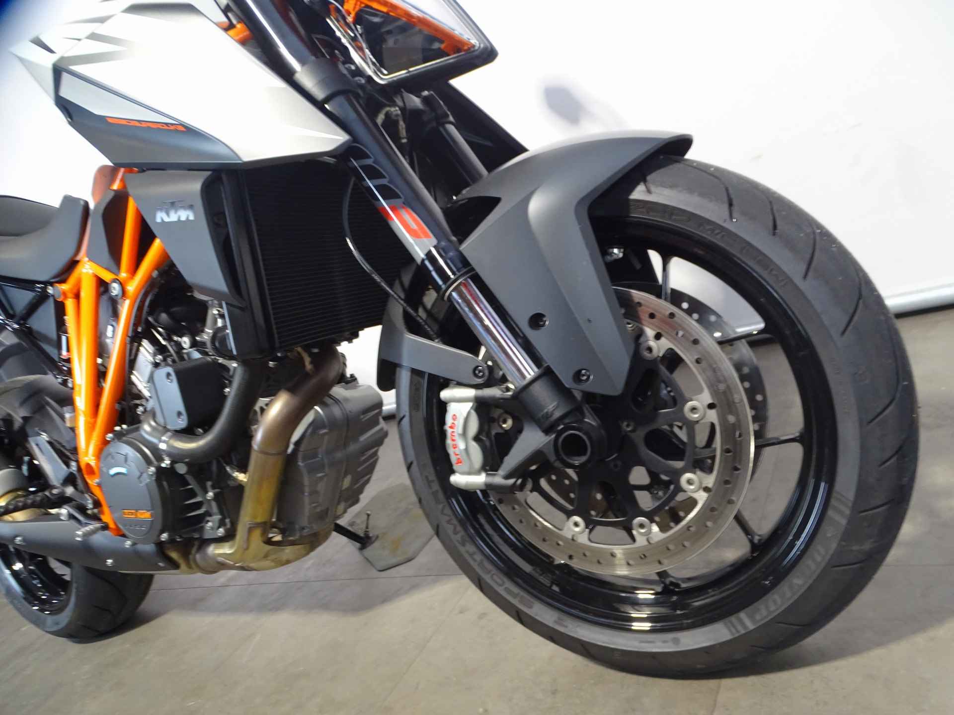 KTM 1290 SUPERDUKE R ABS - 5/9