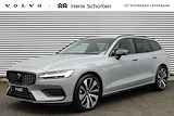 Volvo V60 B4 Mild Hybrid AUT7 197PK Essential Edition, Sport Pack, Glossy Black Grille & Belettering Achterklep, Getinte Ramen Achter, 19" Lichtmetalen Velgen, Adaptieve Cruise Control Met Pilot Assist, BLIS Dodehoekdetectie, Lederen Bekleding, Elektrisch Bedienbare Lendensteunen Met 2-weg Verstelling, Stoelverwarming Voor & Achter, Stuurverwarming, Parkeersensoren Voor & Achter incl. Achteruitrijcamera, Noodreservewiel