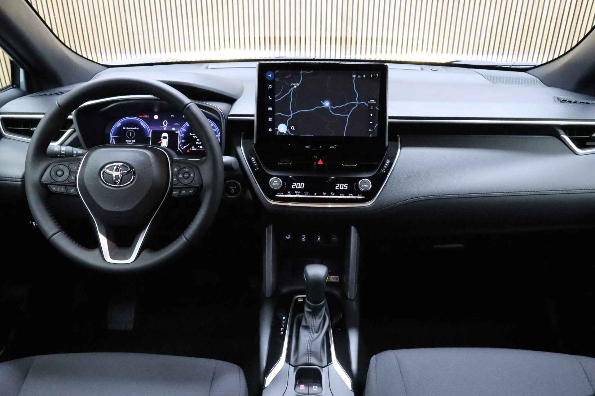 Toyota Corolla Cross Hybrid 200 Style | € 2.750,- Voorraad voordeel! | Nieuw uit voorraad leverbaar | Dodehoekdetectie | Parkeersensoren | Elek. bedienbare achterklep - 31/36