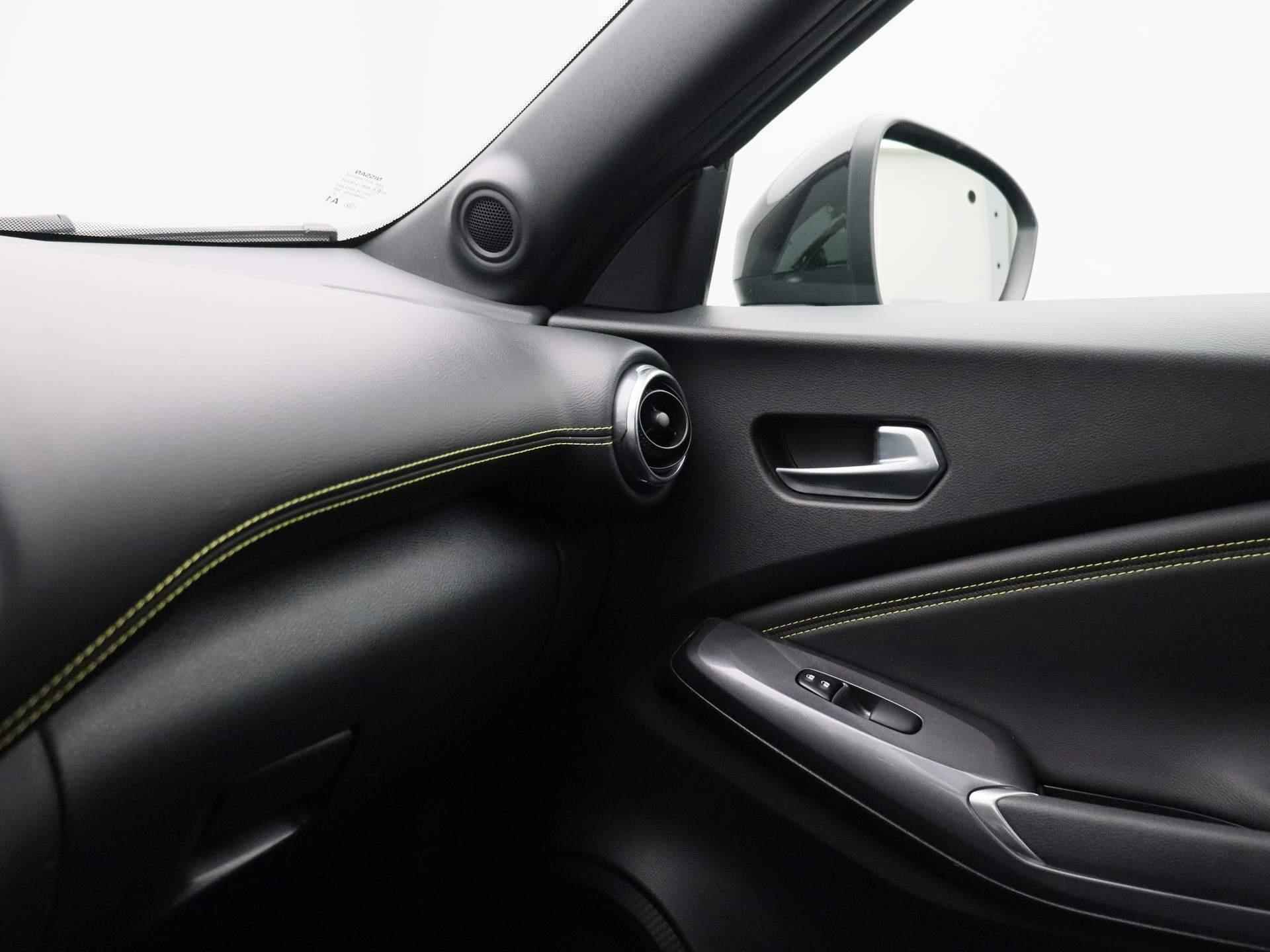 Nissan Juke 1.0 DIG-T Kiiro | 19" LMV | Camera | PDC Voor + Achter | Apple Carplay & Android Auto | Keyless | LED-Verlichting | Half-Lederen Bekleding | Climate Control - 27/38