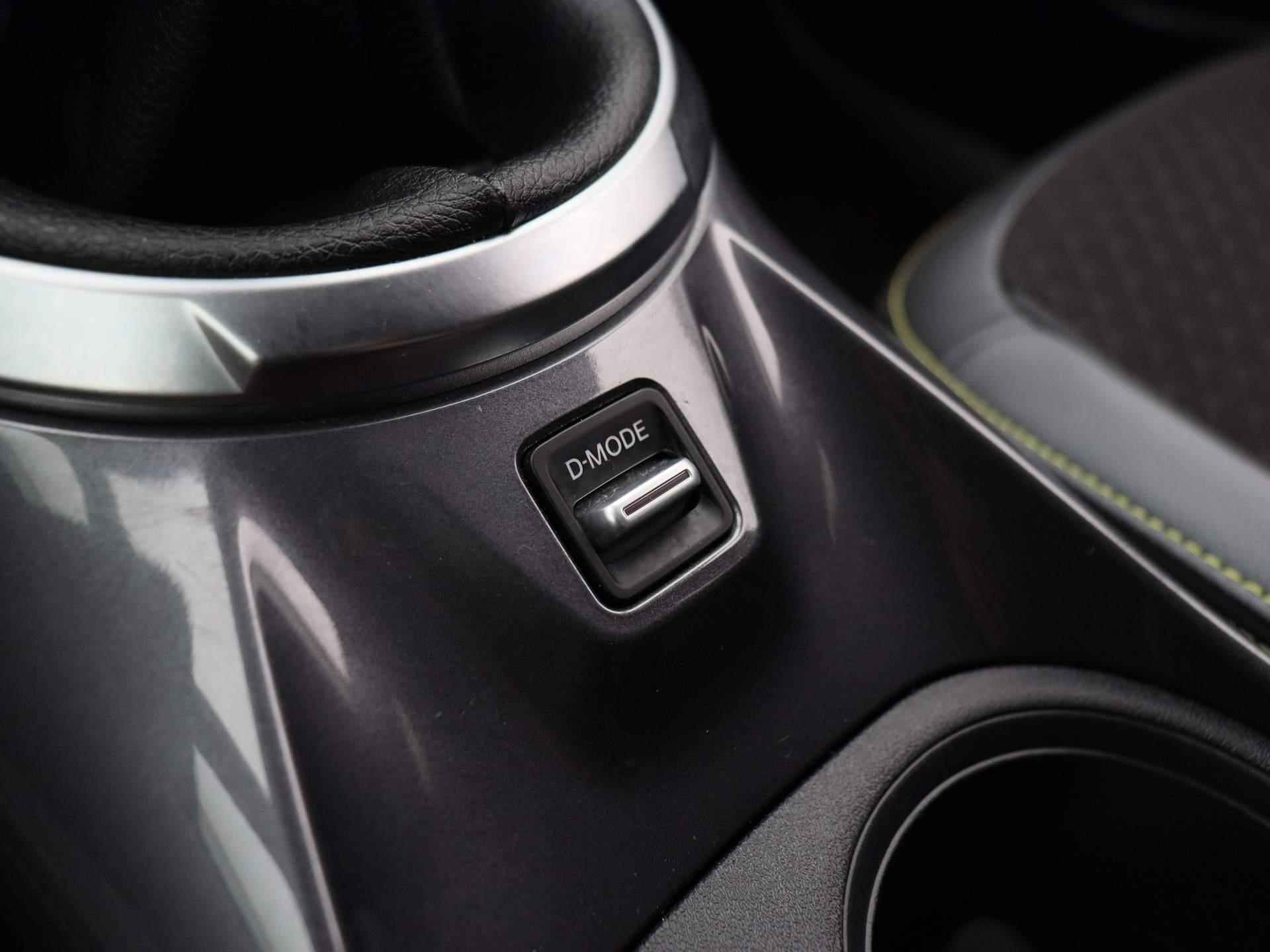 Nissan Juke 1.0 DIG-T Kiiro | 19" LMV | Camera | PDC Voor + Achter | Apple Carplay & Android Auto | Keyless | LED-Verlichting | Half-Lederen Bekleding | Climate Control - 29/38
