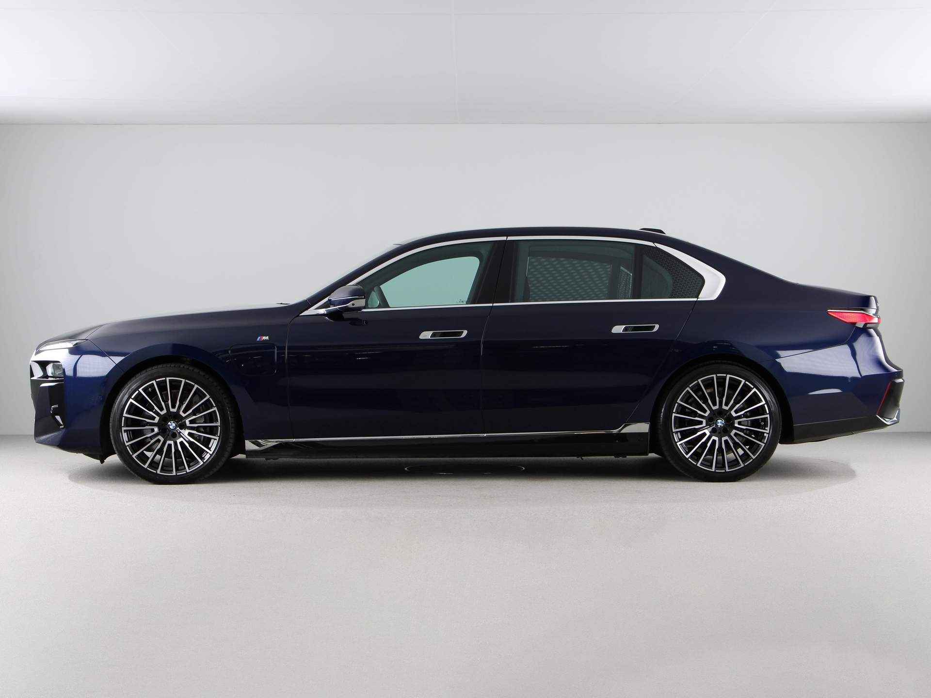 BMW 7 Serie 750e xDrive - 22/34