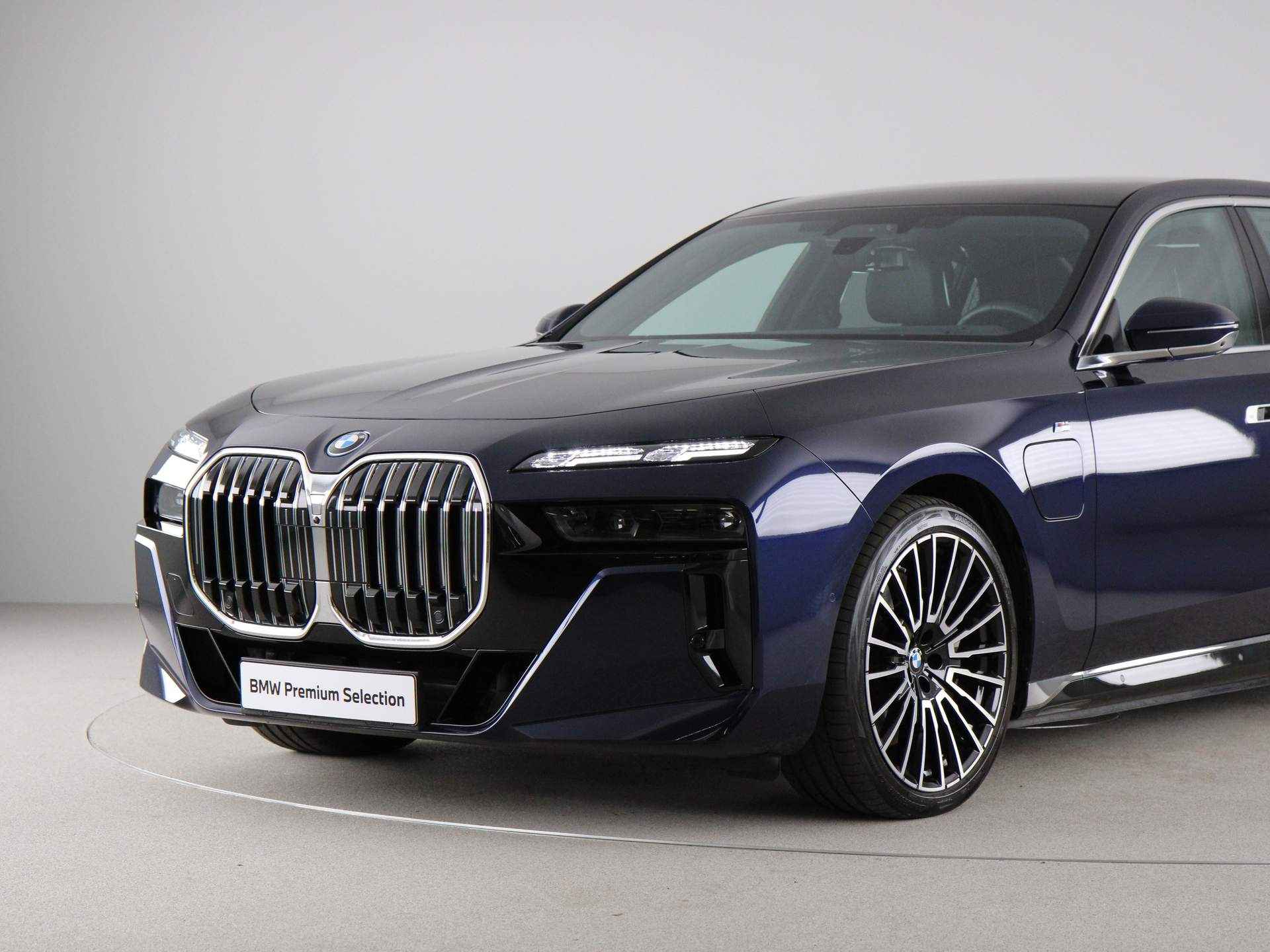 BMW 7 Serie 750e xDrive - 28/34