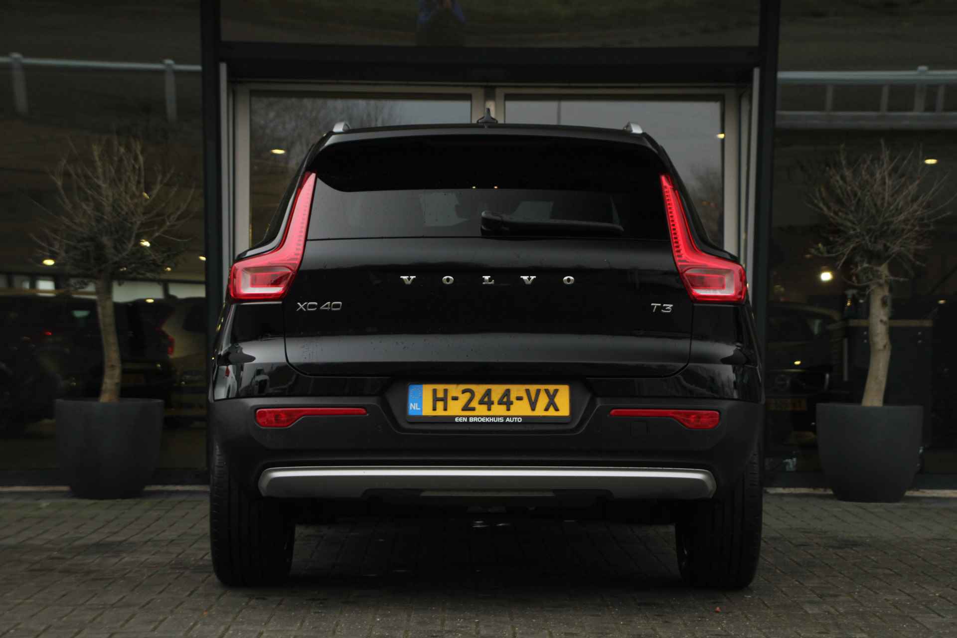 Volvo XC40 T3 Momentum Pro | Cruise Control | Parkeer-assistent | Stoelverwarming | 18-Inch | DAB | Getint Glas - 7/32