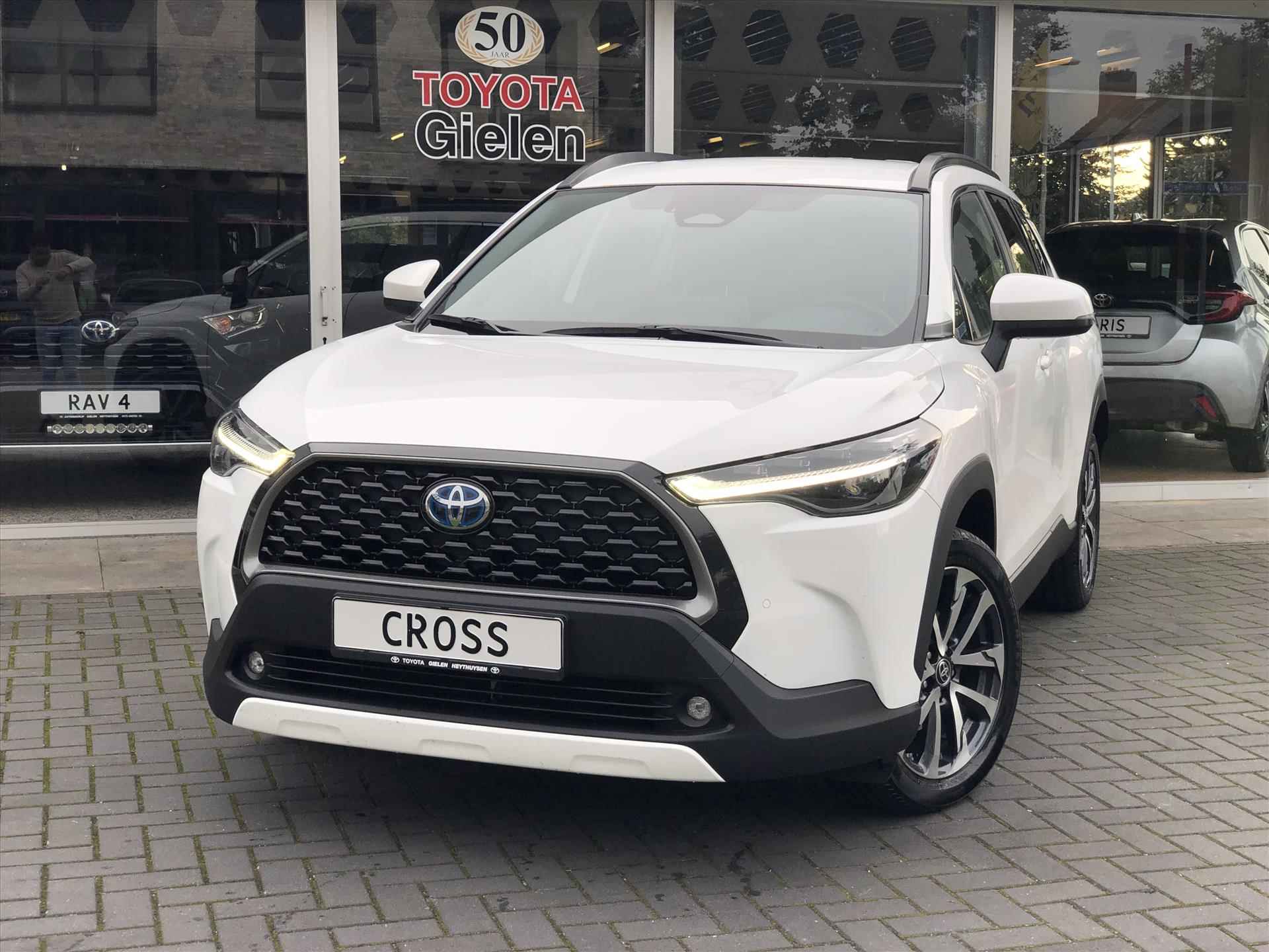 Toyota Corolla Cross 2.0 High Power Hybrid AWD Style | Dodehoekherkenning, Parkeersensoren, Stoel + Stuurverwarming, Keyless, 4X4 - 33/34