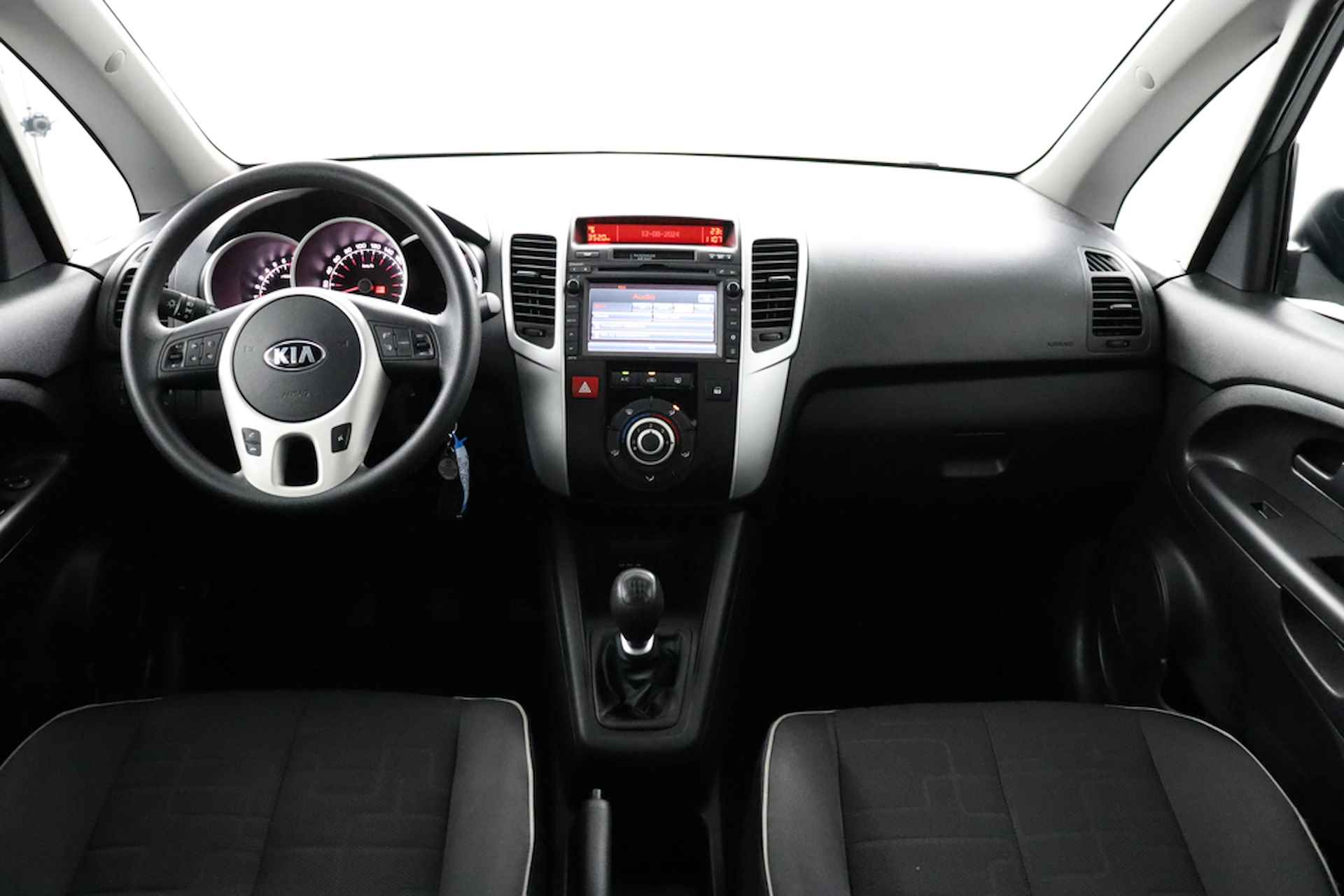 Kia Venga 1.6 CVVT PLUS PACK 125PK AC/CRUISE/NAV/CAMERA/TREKHAAK/HOGE.INSTAP - 15/42