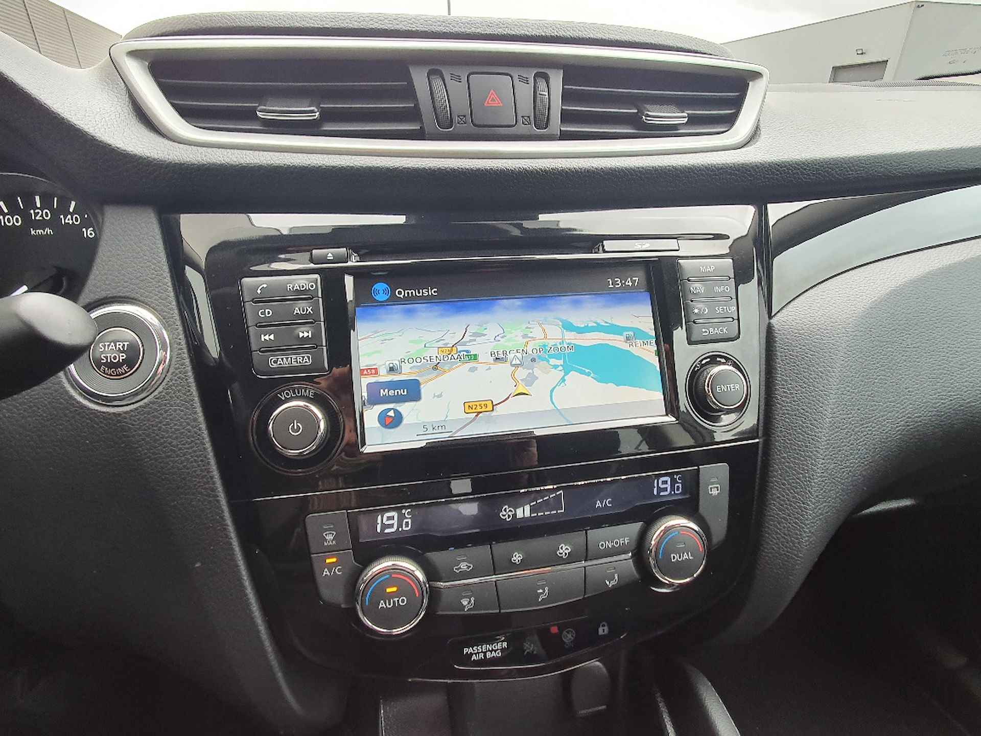 Nissan QASHQAI 1.2 Connect Edition Navigatie, Climate Control, Cruise Control, 360 Camera, Parkeersensoren, 18"Lm - 6/18