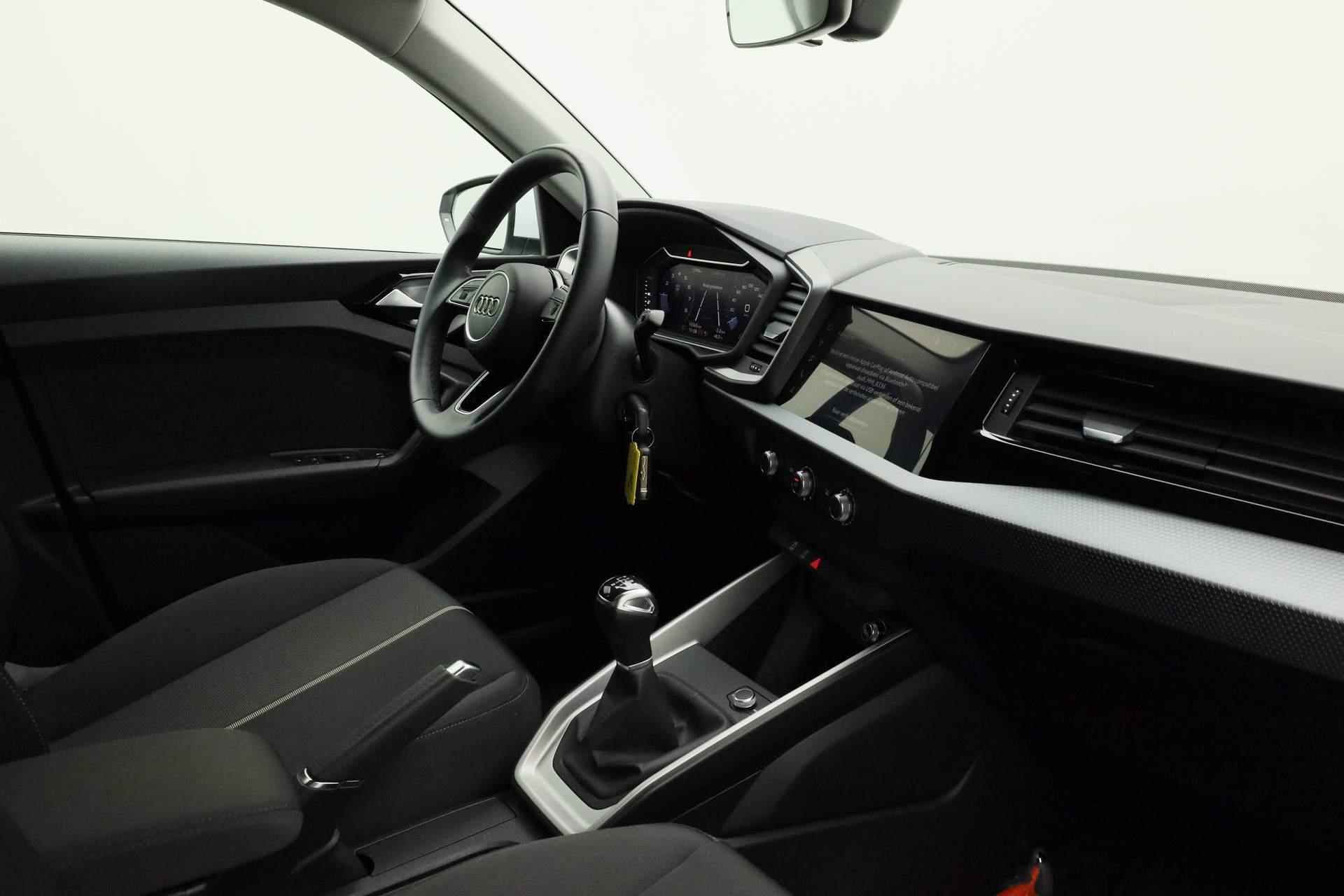 Audi A1 Sportback 25 TFSI 95PK Pro Line | Airco | Cruise | Apple Carplay / Android Auto | 15 inch | Lane Assist - 32/35
