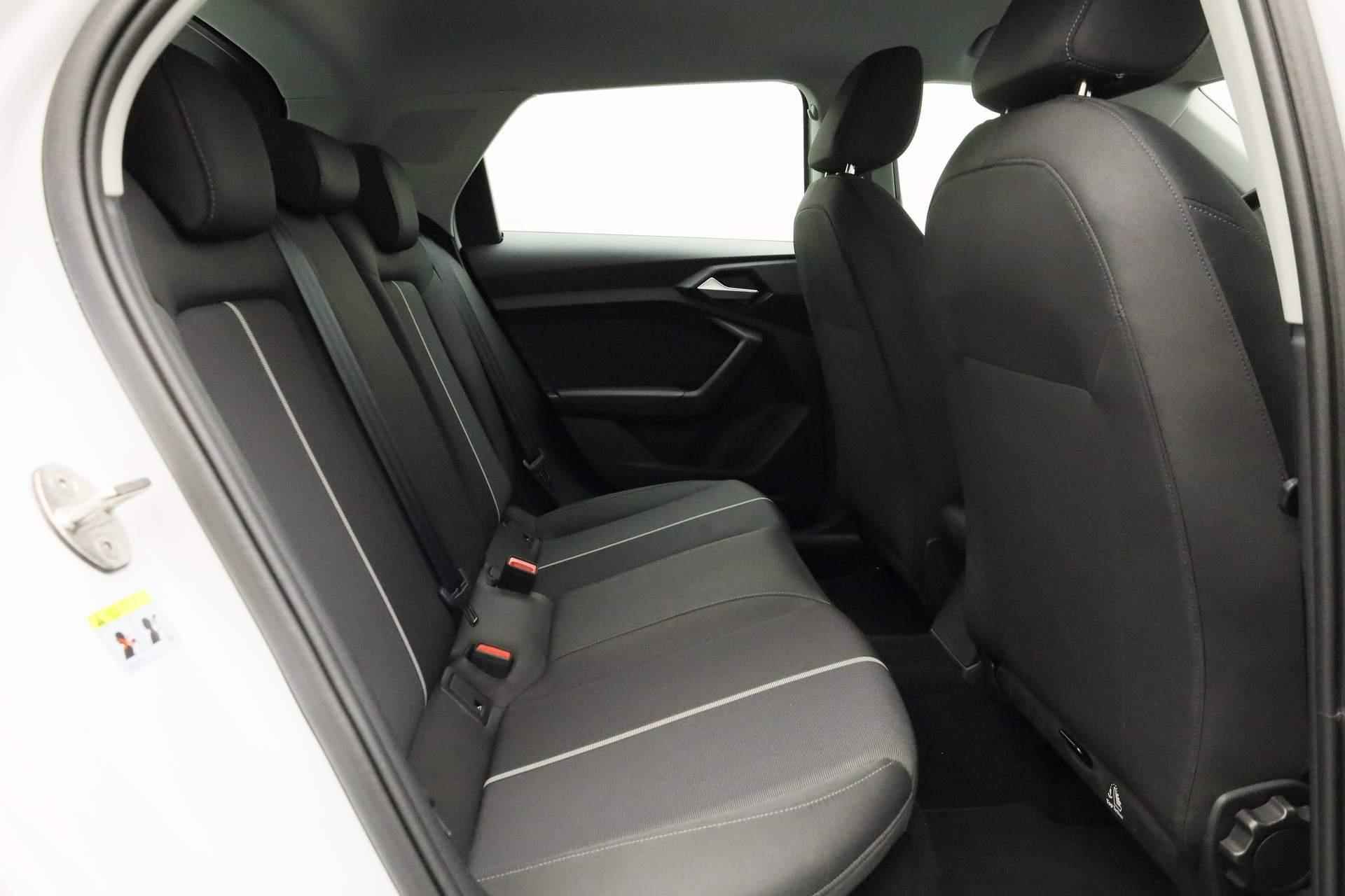 Audi A1 Sportback 25 TFSI 95PK Pro Line | Airco | Cruise | Apple Carplay / Android Auto | 15 inch | Lane Assist - 33/35