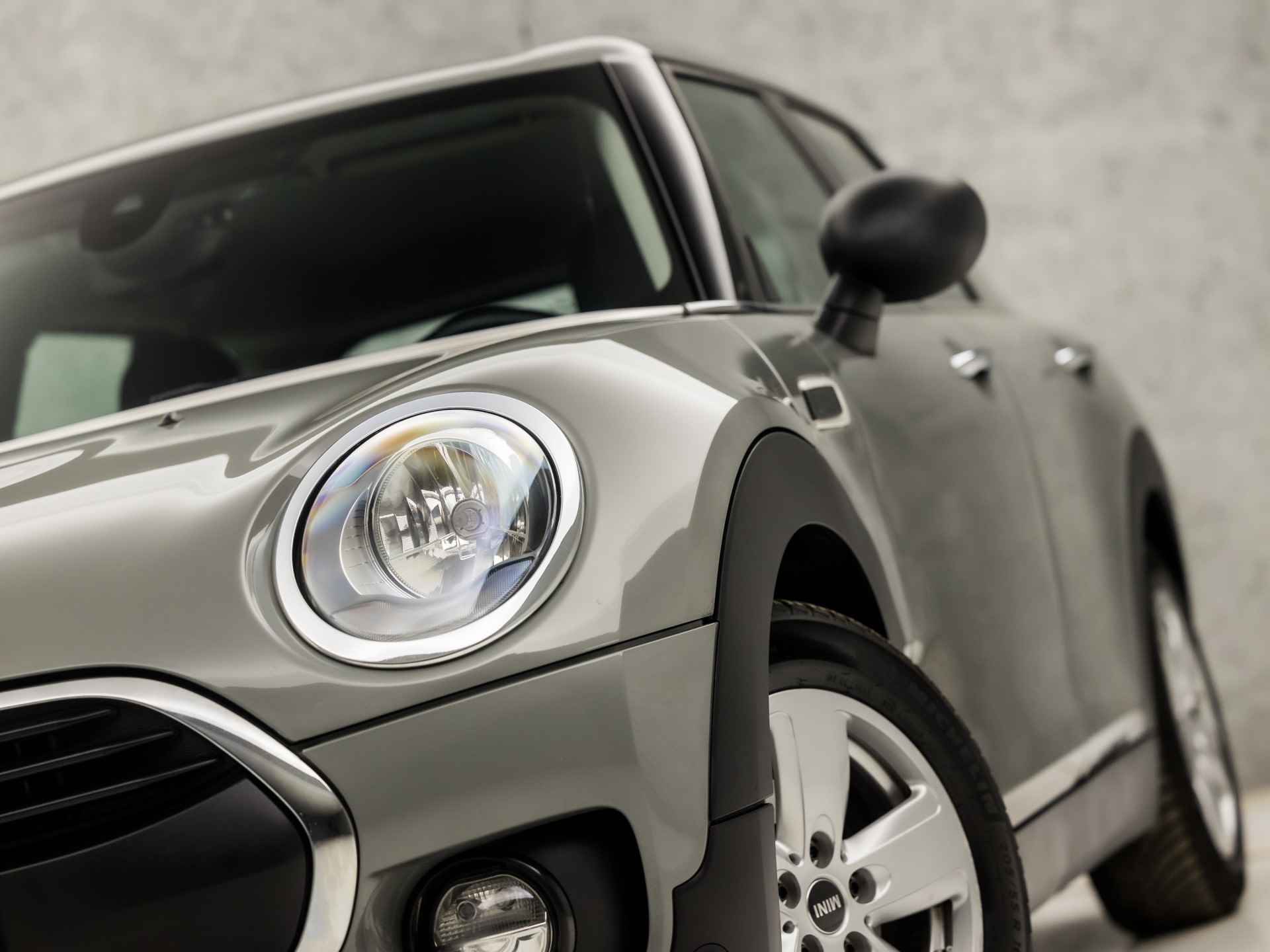 MINI Clubman 1.5 Luxury Automaat (SCHERM, BLUETOOTH, CRUISE, SPORTSTOELEN, PARKEERSENSOREN, NIEUWSTAAT) - 29/32