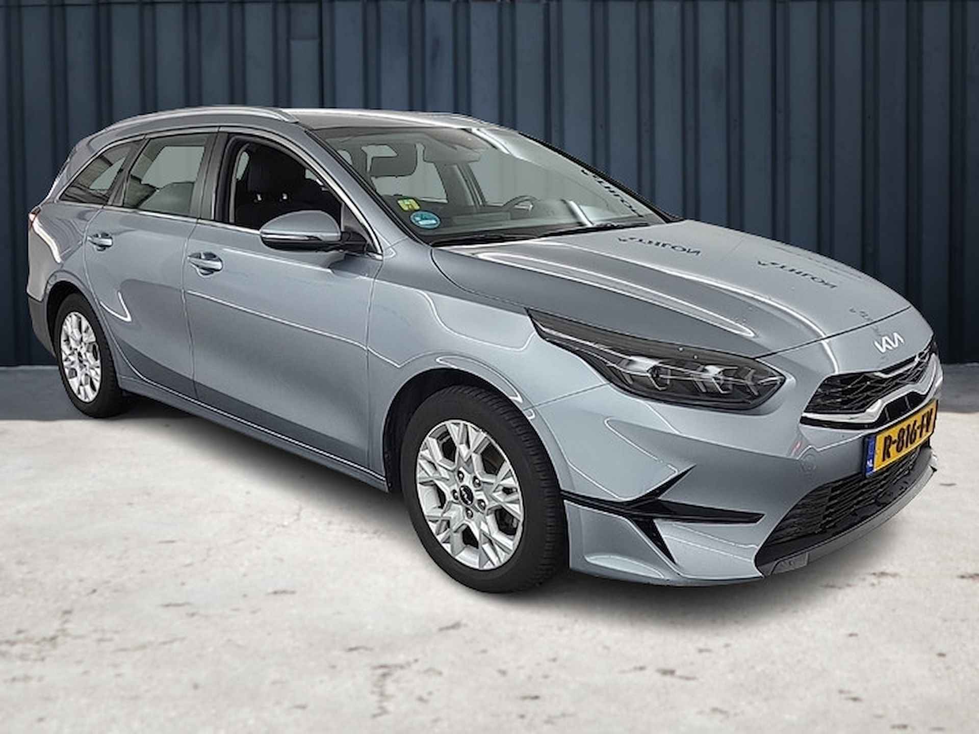 Kia Ceed Sportswagon 1.0 T-GDi DynamicLine (120 PK) 1e-Eig, Keurig-Onderh, 12-Mnd-BOVAG, NL-Auto, Navigatie/Apple-Carplay/Android-Auto, Adaptive-Cruisecontrol, Achteruitrijcamera, Parkeersensoren, DAB, Licht-Zicht-Pakket, Lm-Velgen-16Inch, Privacy-Glas - 3/19