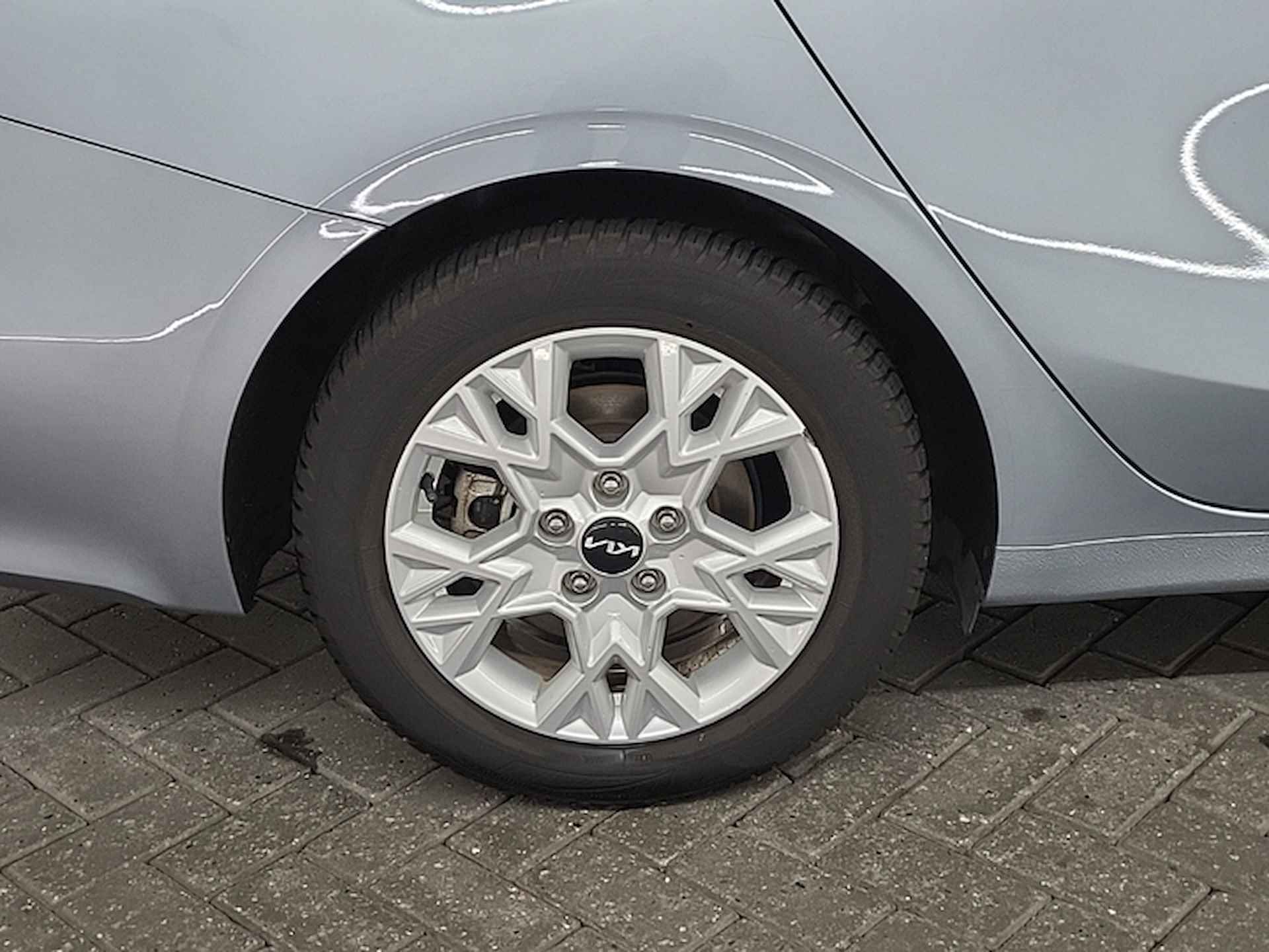 Kia Ceed Sportswagon 1.0 T-GDi DynamicLine (120 PK) 1e-Eig, Keurig-Onderh, 12-Mnd-BOVAG, NL-Auto, Navigatie/Apple-Carplay/Android-Auto, Adaptive-Cruisecontrol, Achteruitrijcamera, Parkeersensoren, DAB, Licht-Zicht-Pakket, Lm-Velgen-16Inch, Privacy-Glas - 16/19