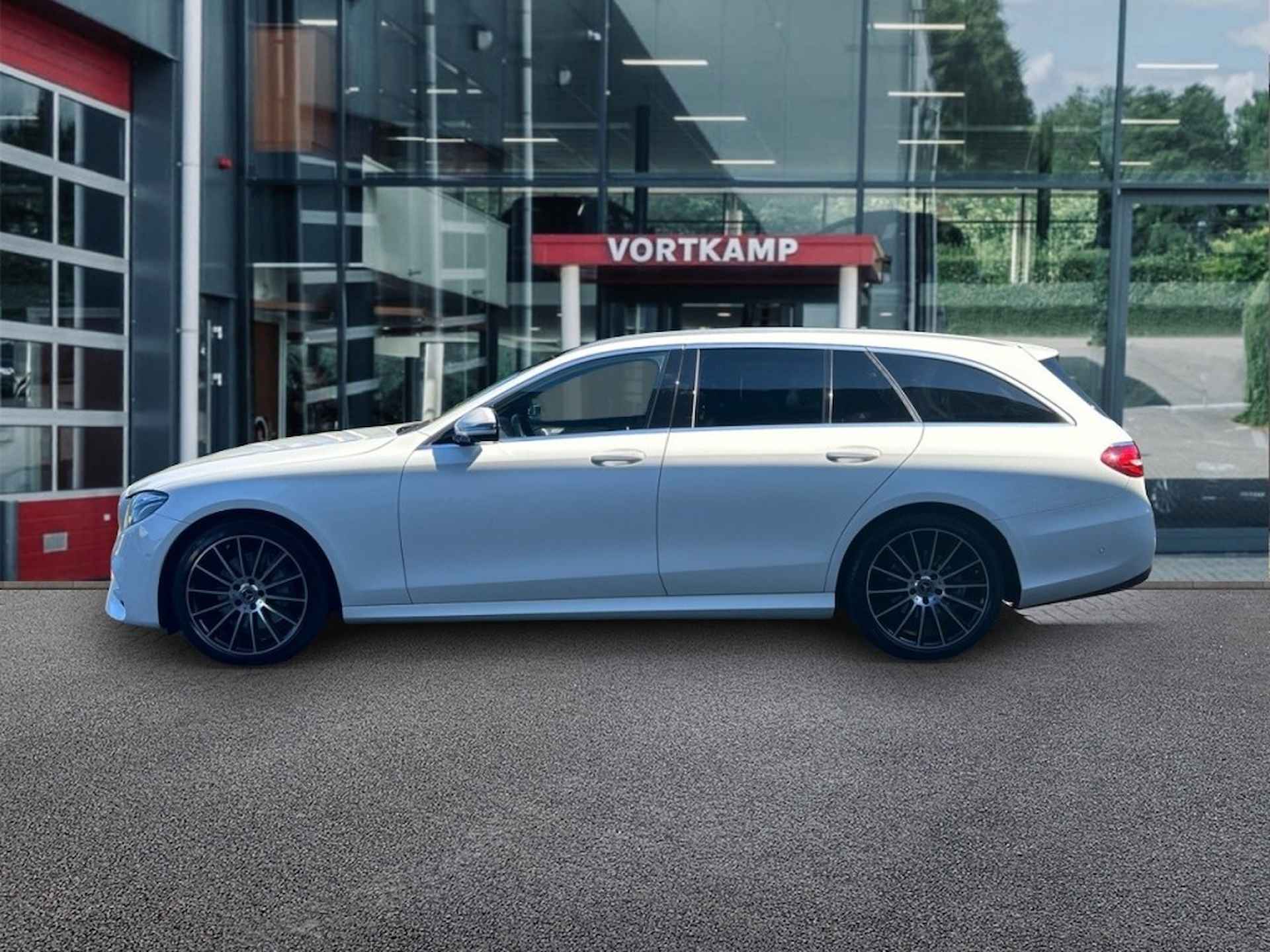 MERCEDES-BENZ E-klasse E 200 AMG PAKKET 360 CAMERA/PANO-DAK/CRUISE/NAVI/TREKAAK - 8/29