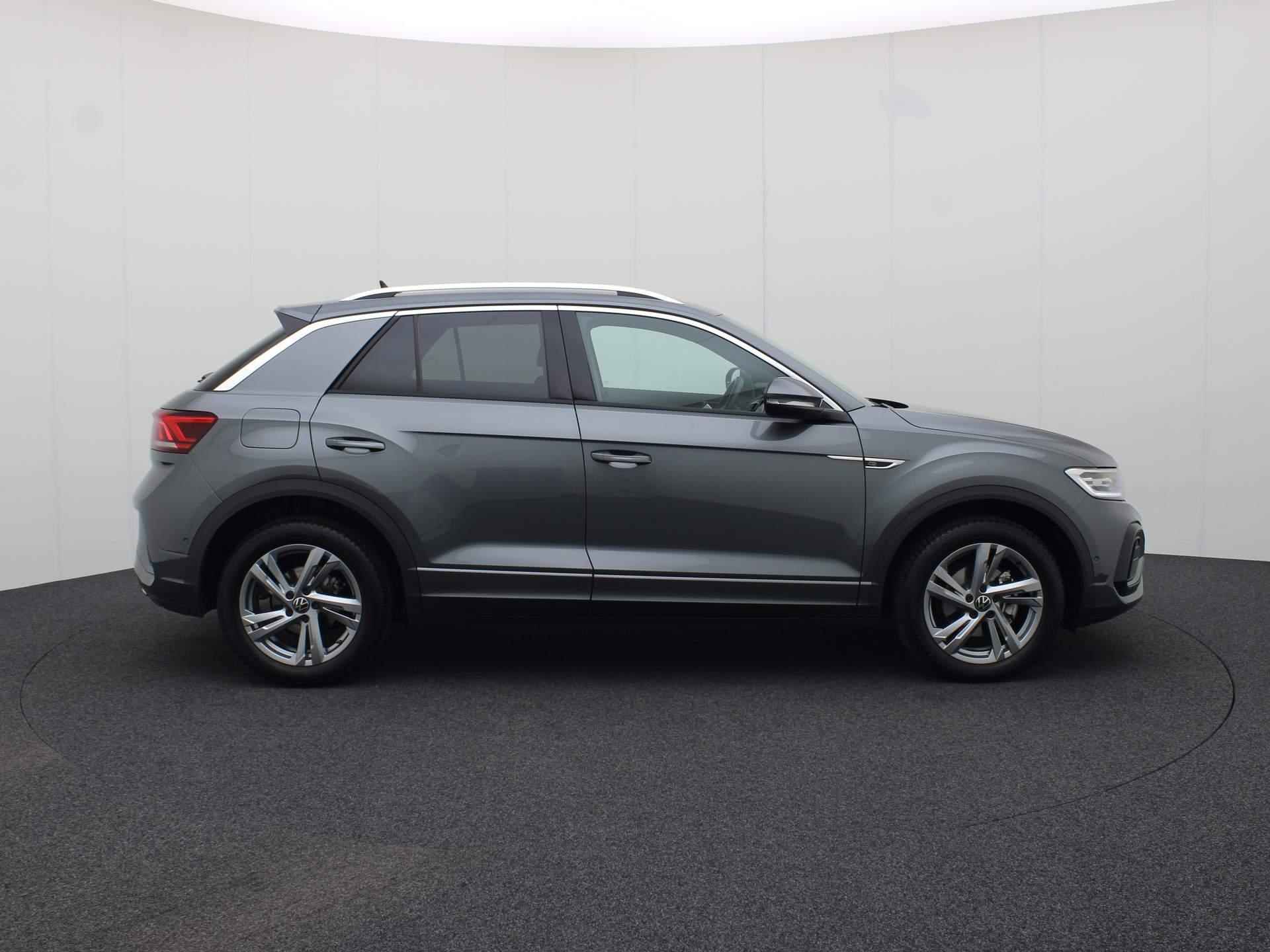 Volkswagen T-Roc 1.5TSI/150PK R-Line DSG · Navigatie · Camera+Parkeersensoren · Stoelverwarming · Garantie tot januari 2026 - 4/40