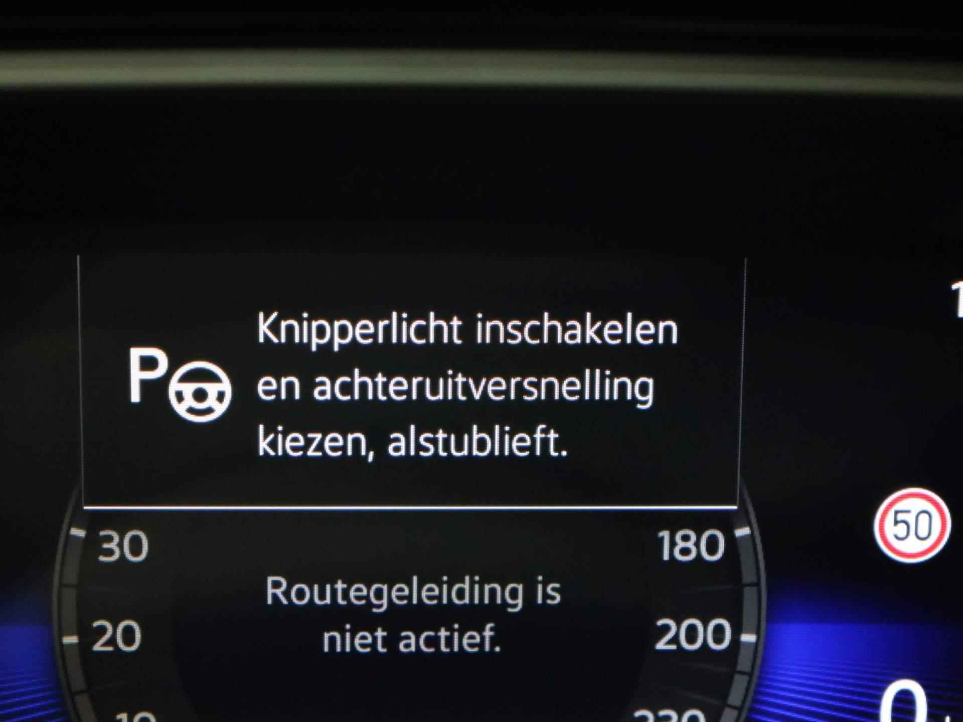 Volkswagen T-Roc 1.5TSI/150PK R-Line DSG · Navigatie · Camera+Parkeersensoren · Stoelverwarming · Garantie tot januari 2026 - 12/40